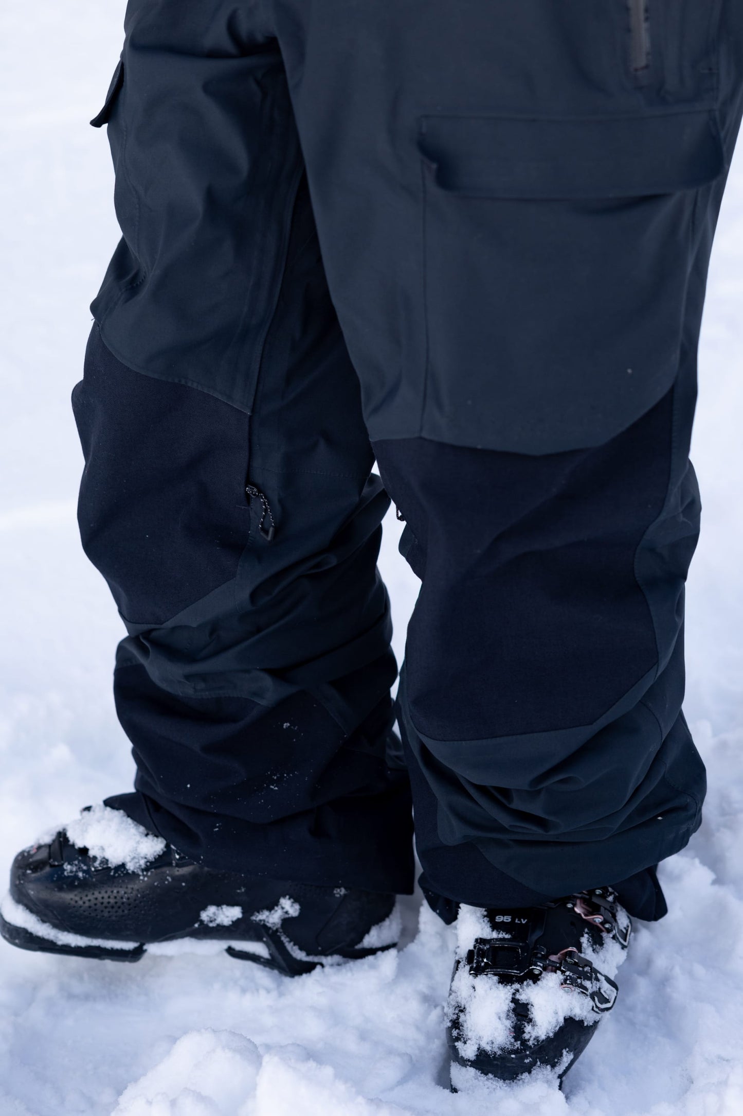 686 Men's GORE-TEX Dispatch™ Shell Bib | Value Deal