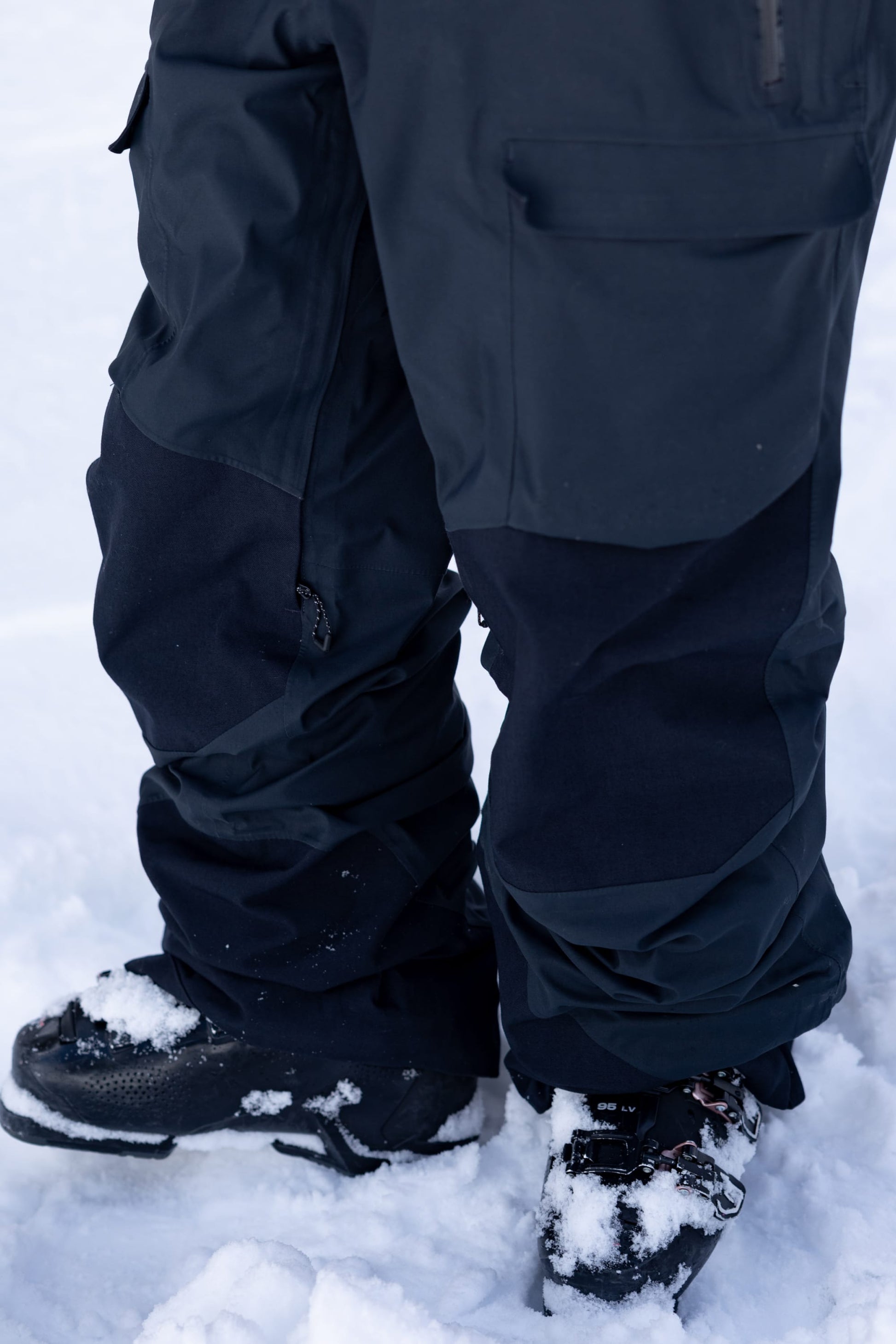 686 Men's GORE-TEX Dispatch™ Shell Bib | Value Deal