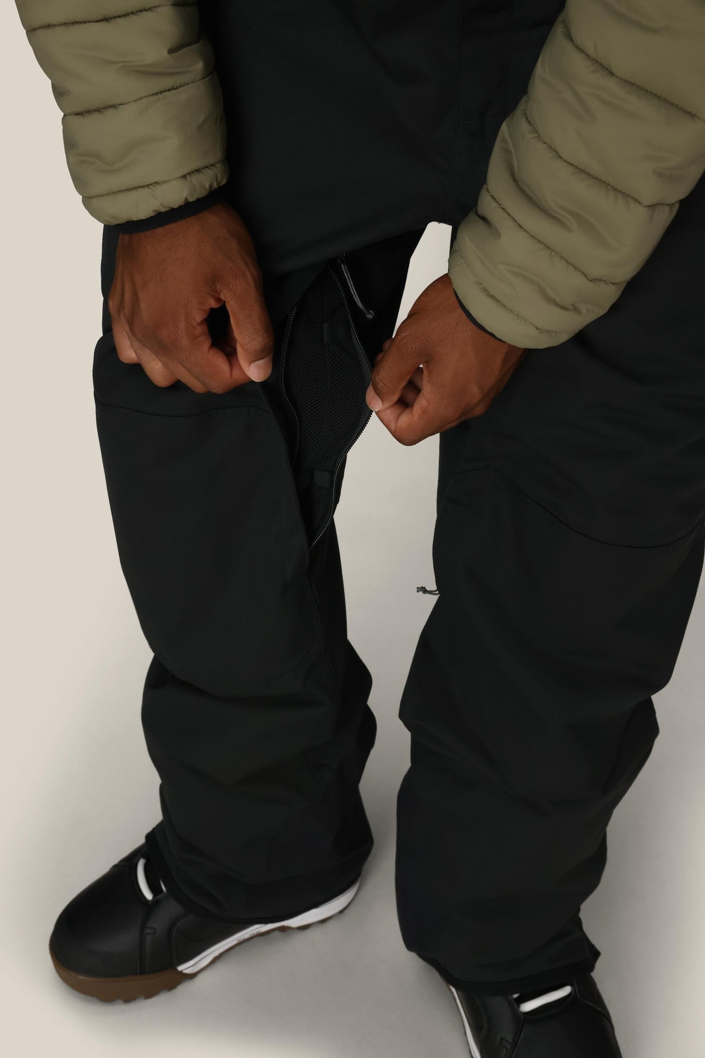 686 Men's Hot Lap™ Insulated Bib | Budget Friendly