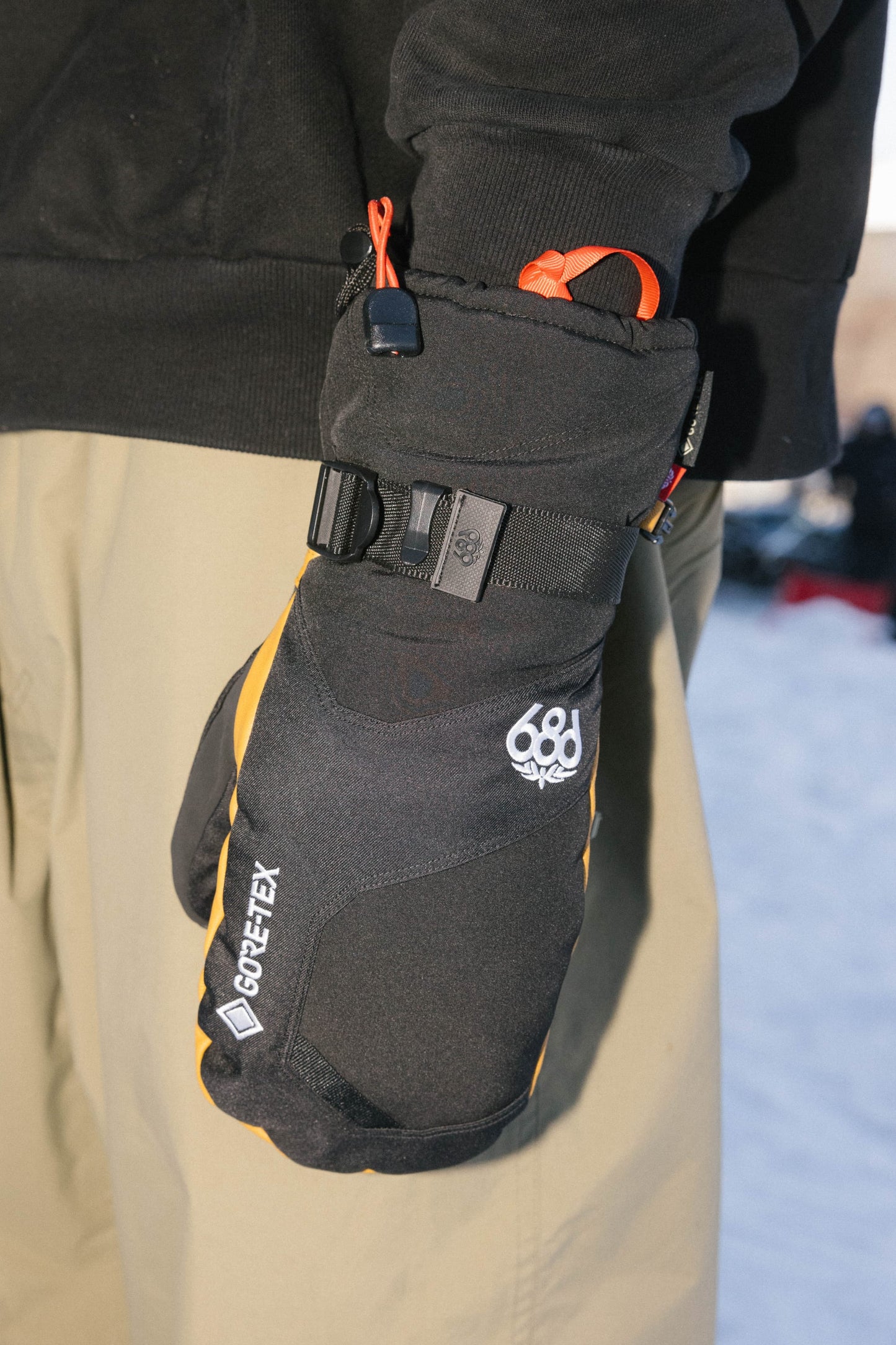 686 Men's GORE-TEX Leather Linear™ Mitt | Affordable
