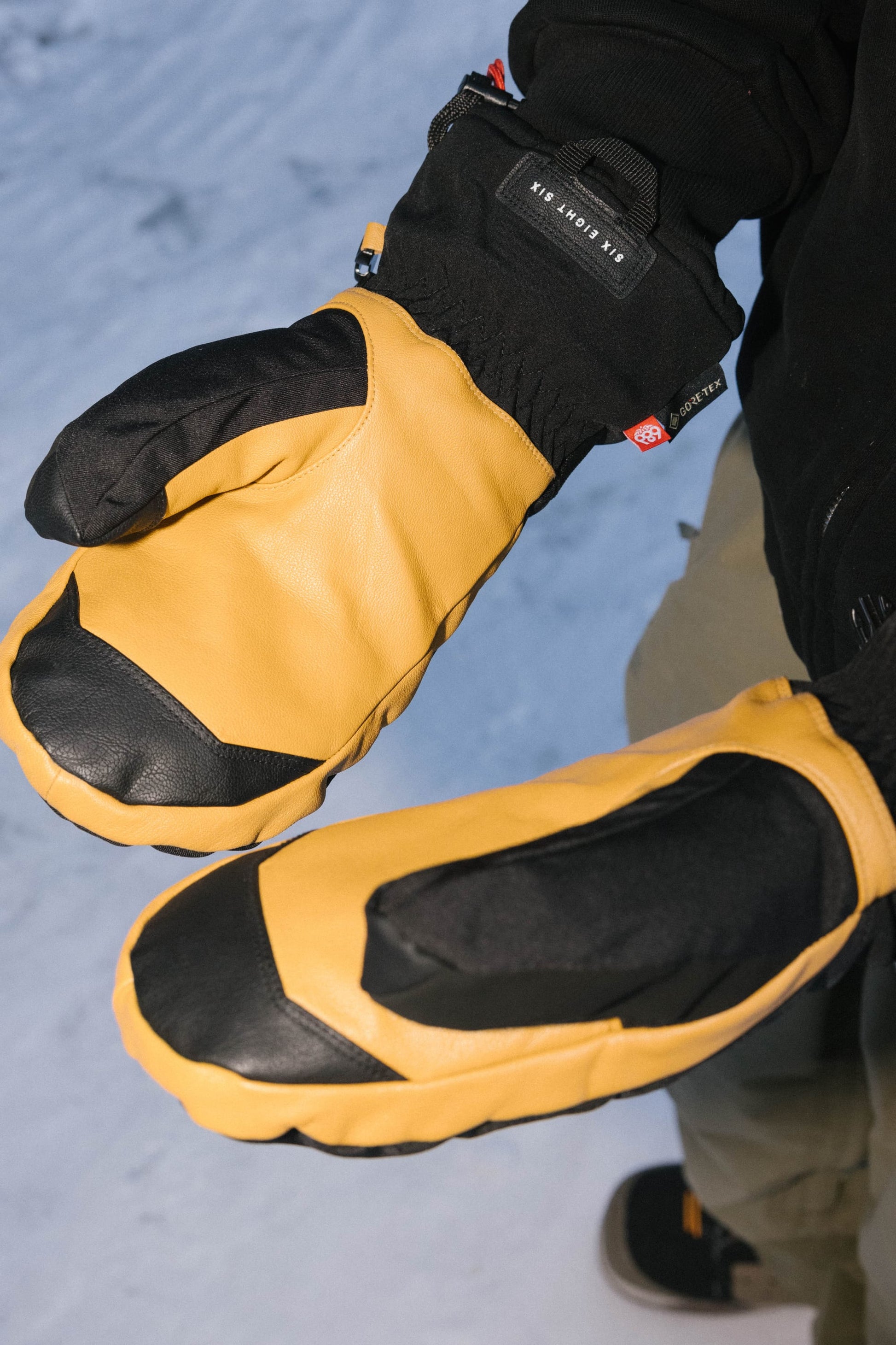 686 Men's GORE-TEX Leather Linear™ Mitt | Affordable