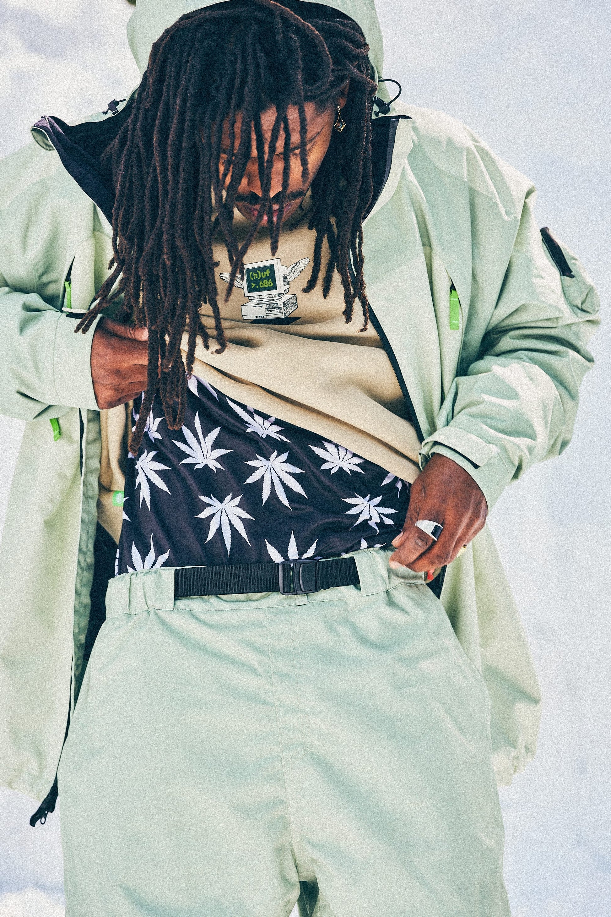 686 Men's HUF Plantlife Base Layer LS Top | Best Value