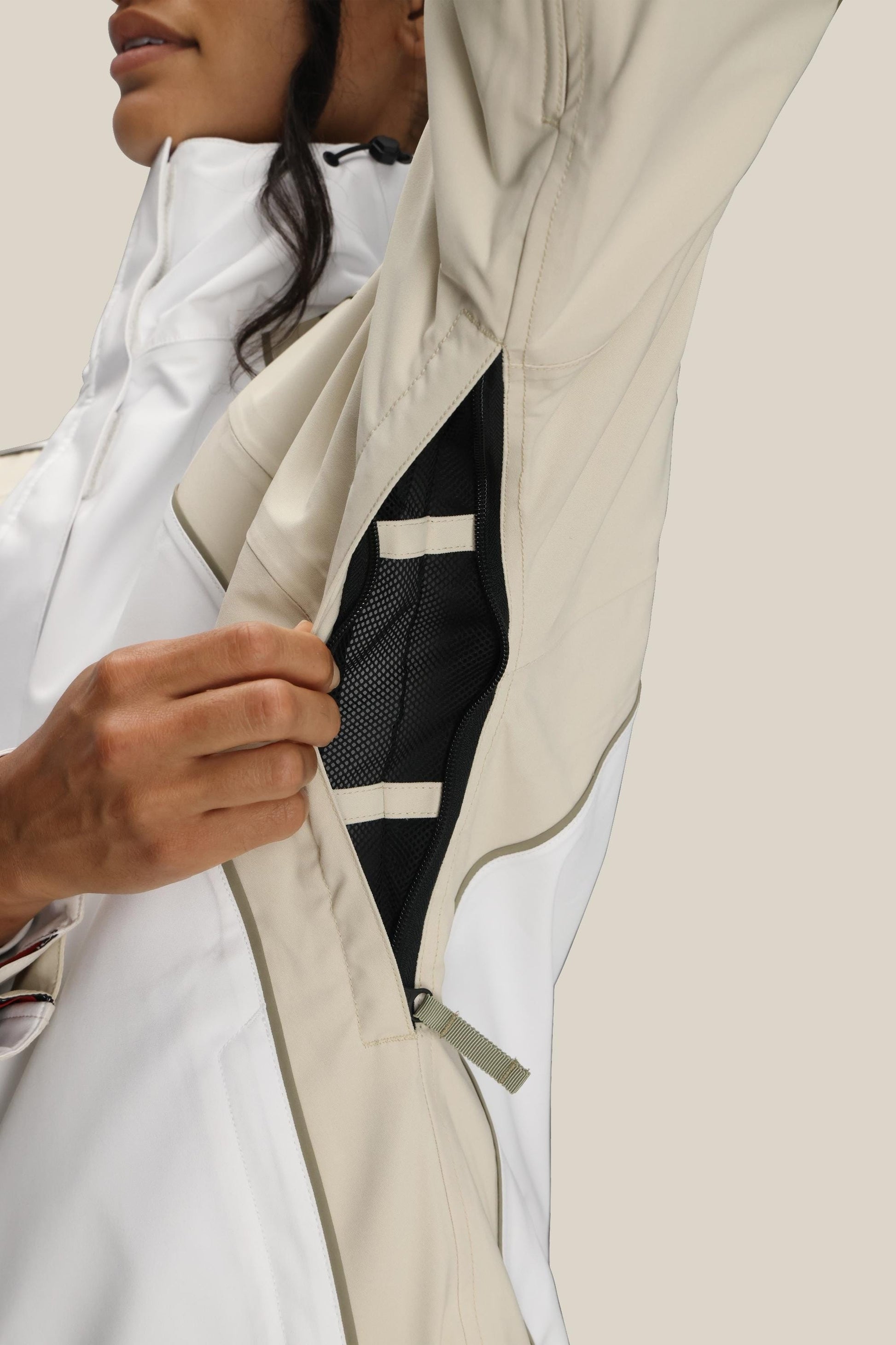686 Women's Hologram™ Shell Jacket | Cost Saving