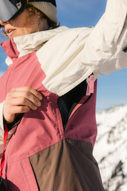 686 Women's GORE-TEX Willow™ Insulated Jacket | Sale