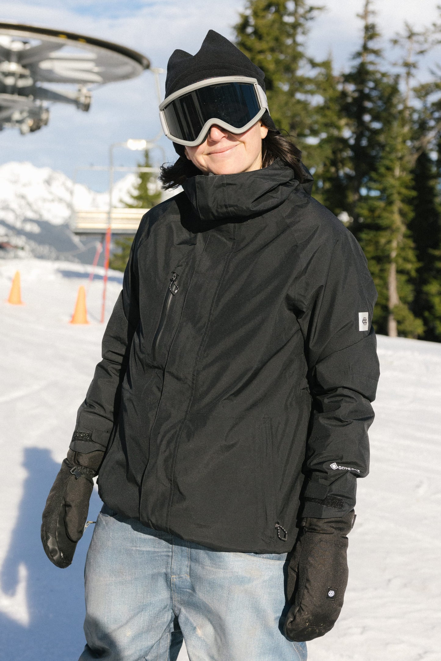 686 Women's GORE-TEX Willow™ Insulated Jacket | Sale