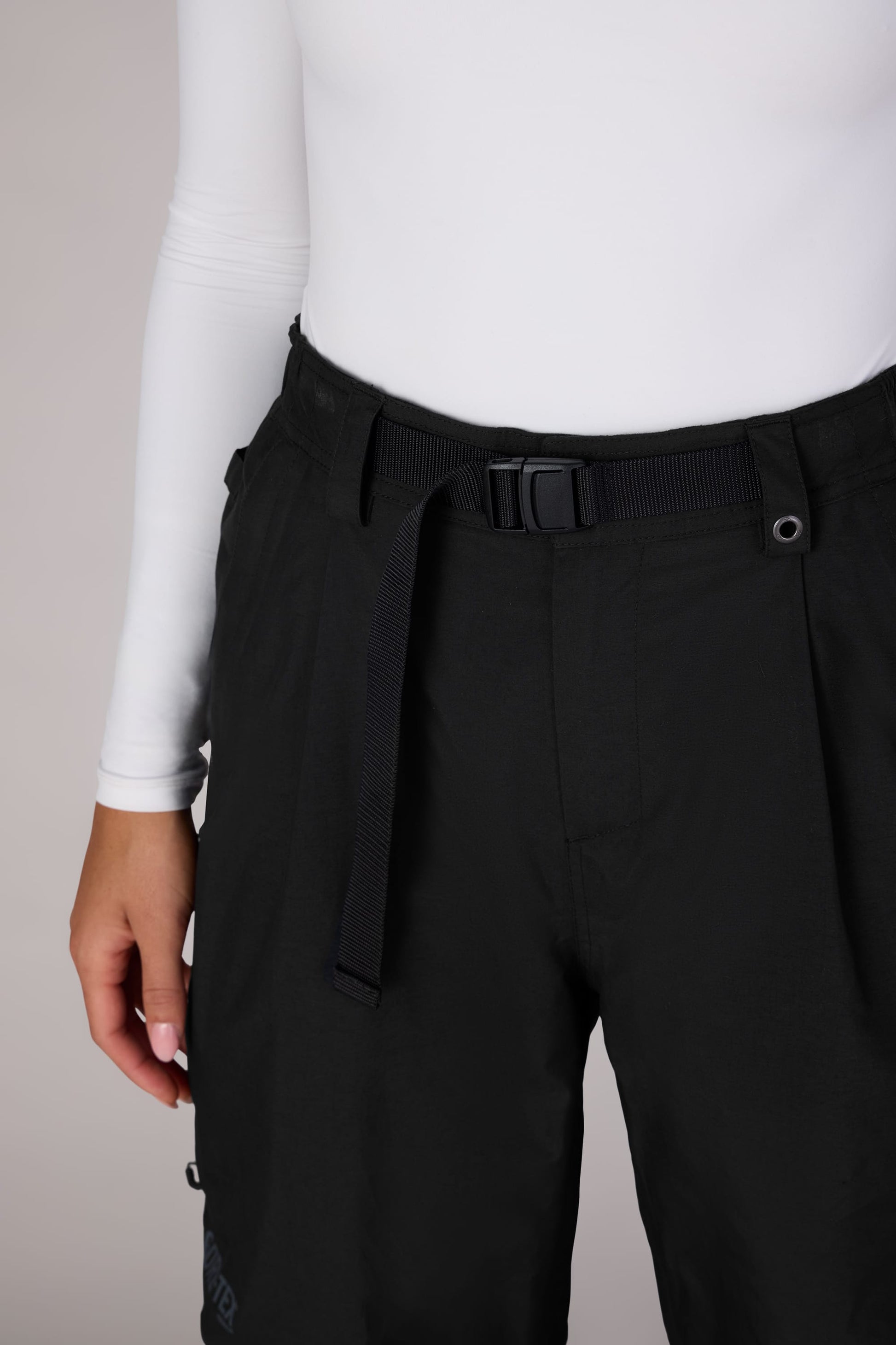686 Women's GORE-TEX Outline™ Shell Pant | Best Value