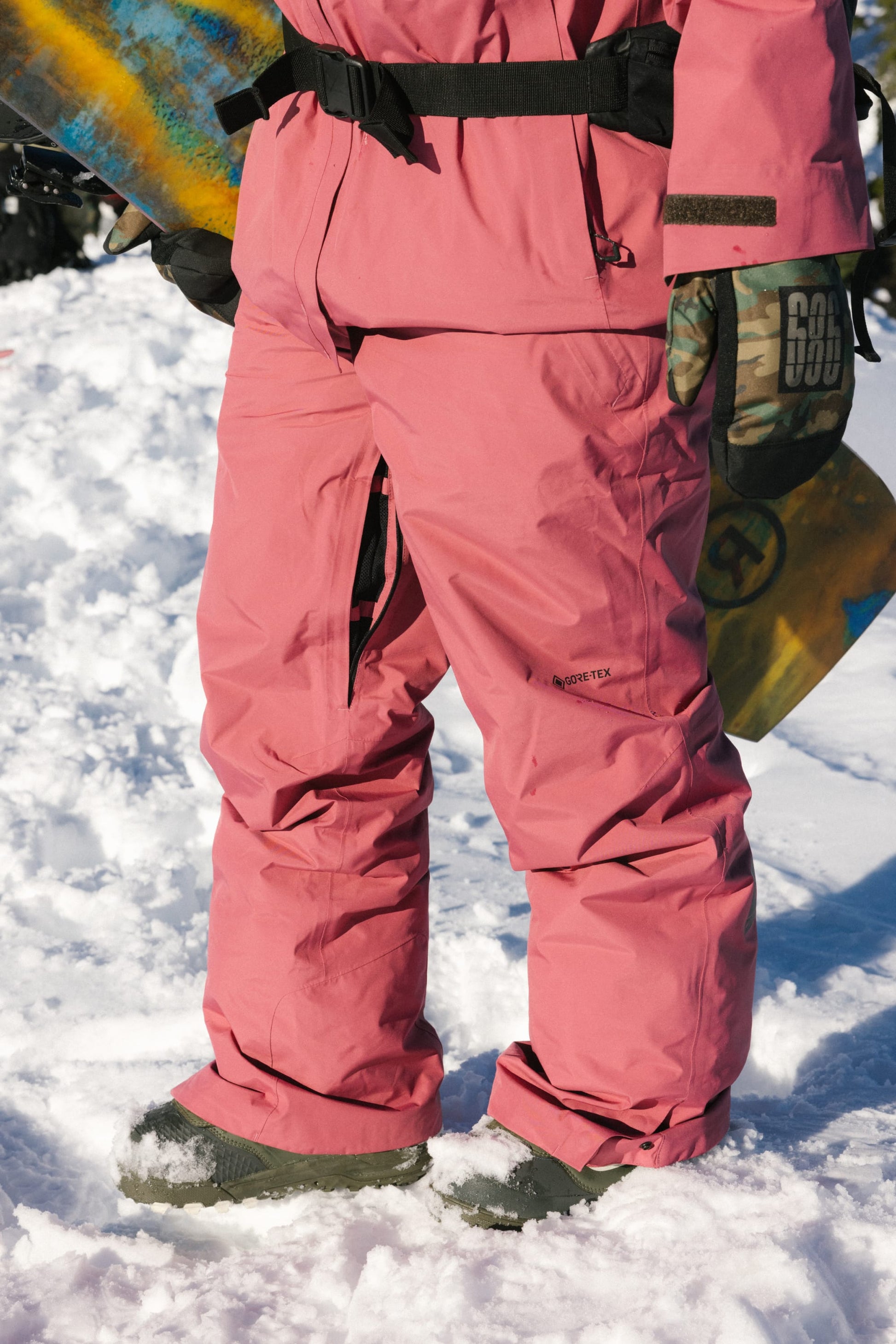 686 Women's GORE-TEX Willow™ Insulated Pant | Sale