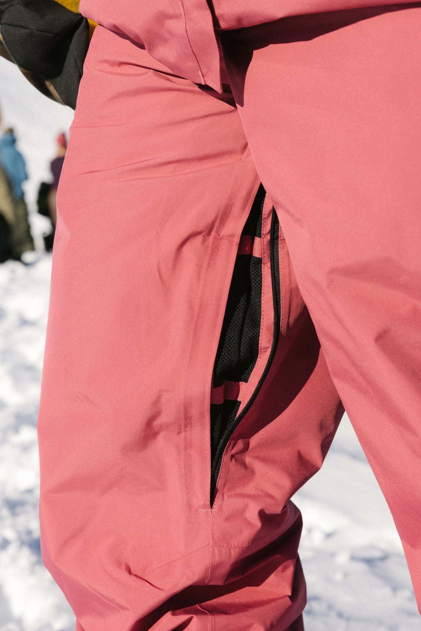 686 Women's GORE-TEX Willow™ Insulated Pant | Sale