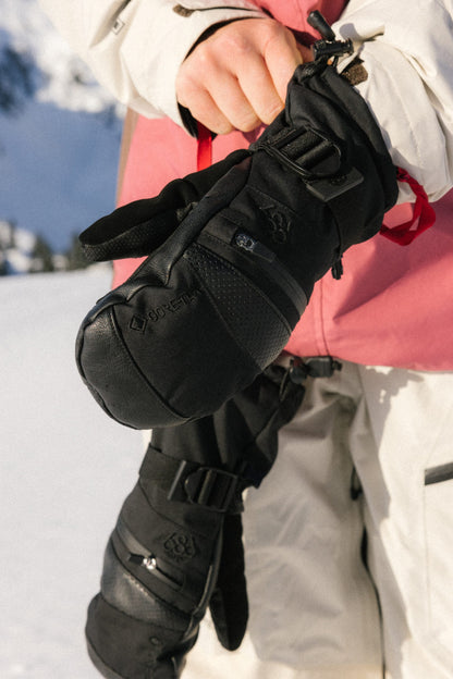 686 Women's GORE-TEX SMARTY® 3-In-1 Gauntlet Mitt | Limited Offer