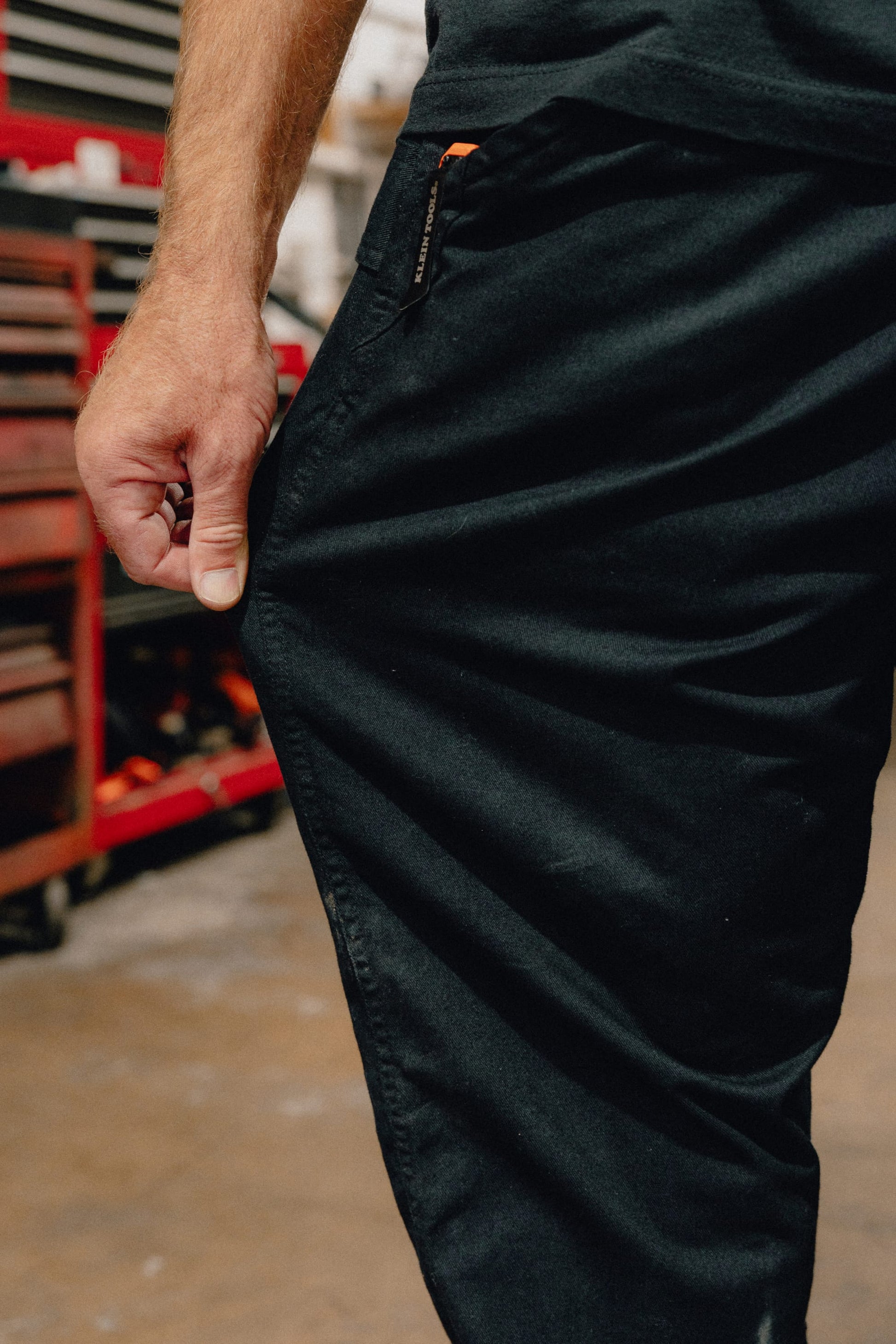 686 Men's Unwork® Tradesman Pant - Relaxed Fit | Best Value