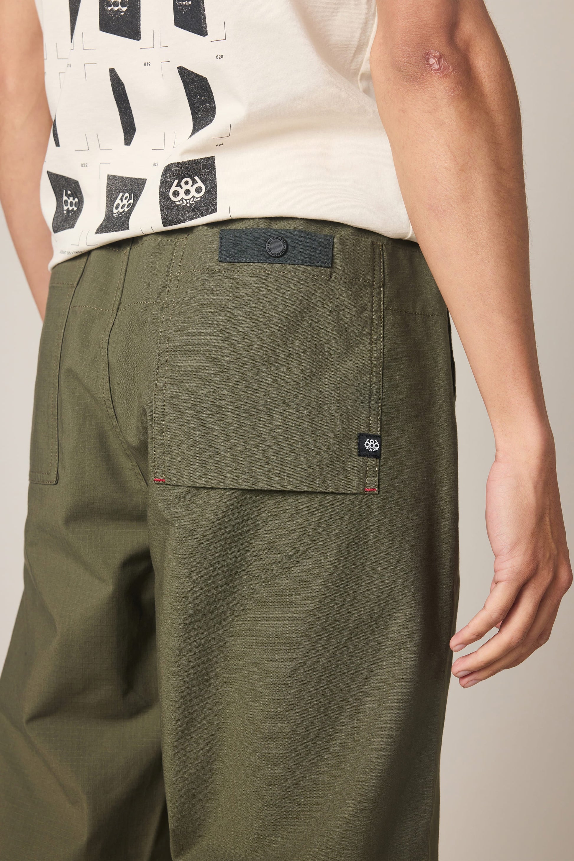 686 Men's Free Loader Pant - Loose Fit | Budget Friendly