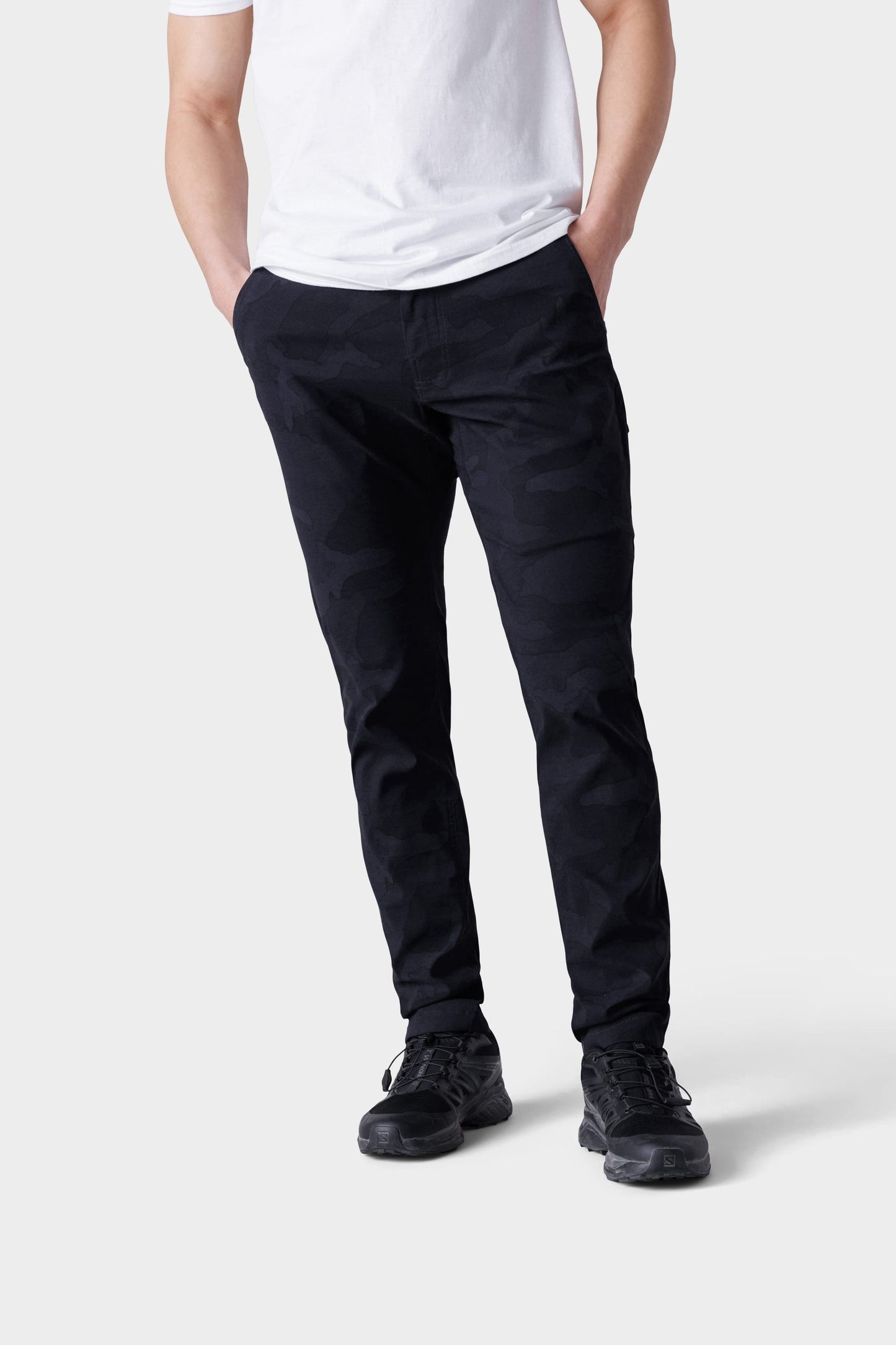 BLACK CAMO,28/30,Slim Fit