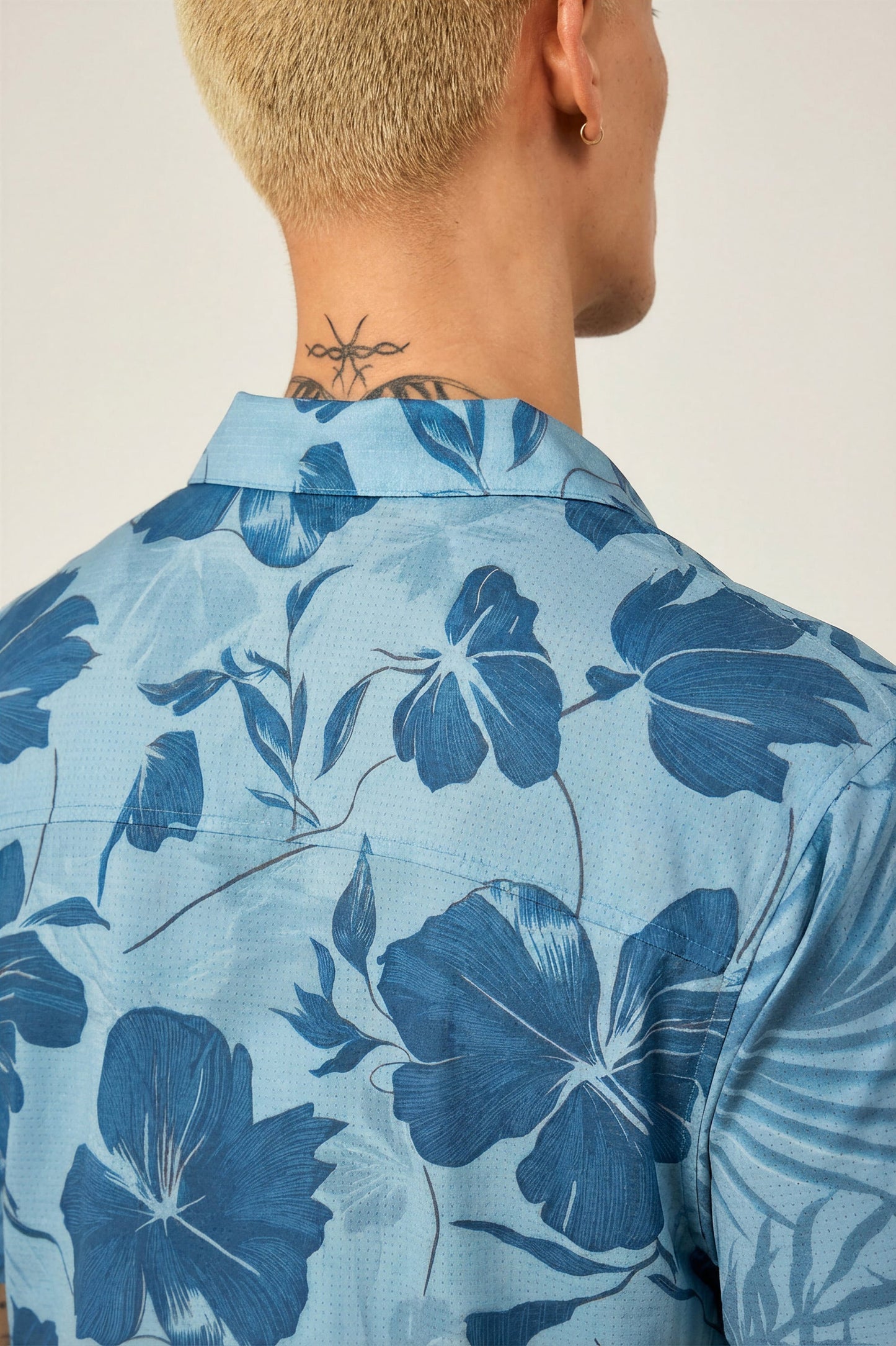 686 Men's Nomad Perforated Button Down Shirt | Sale