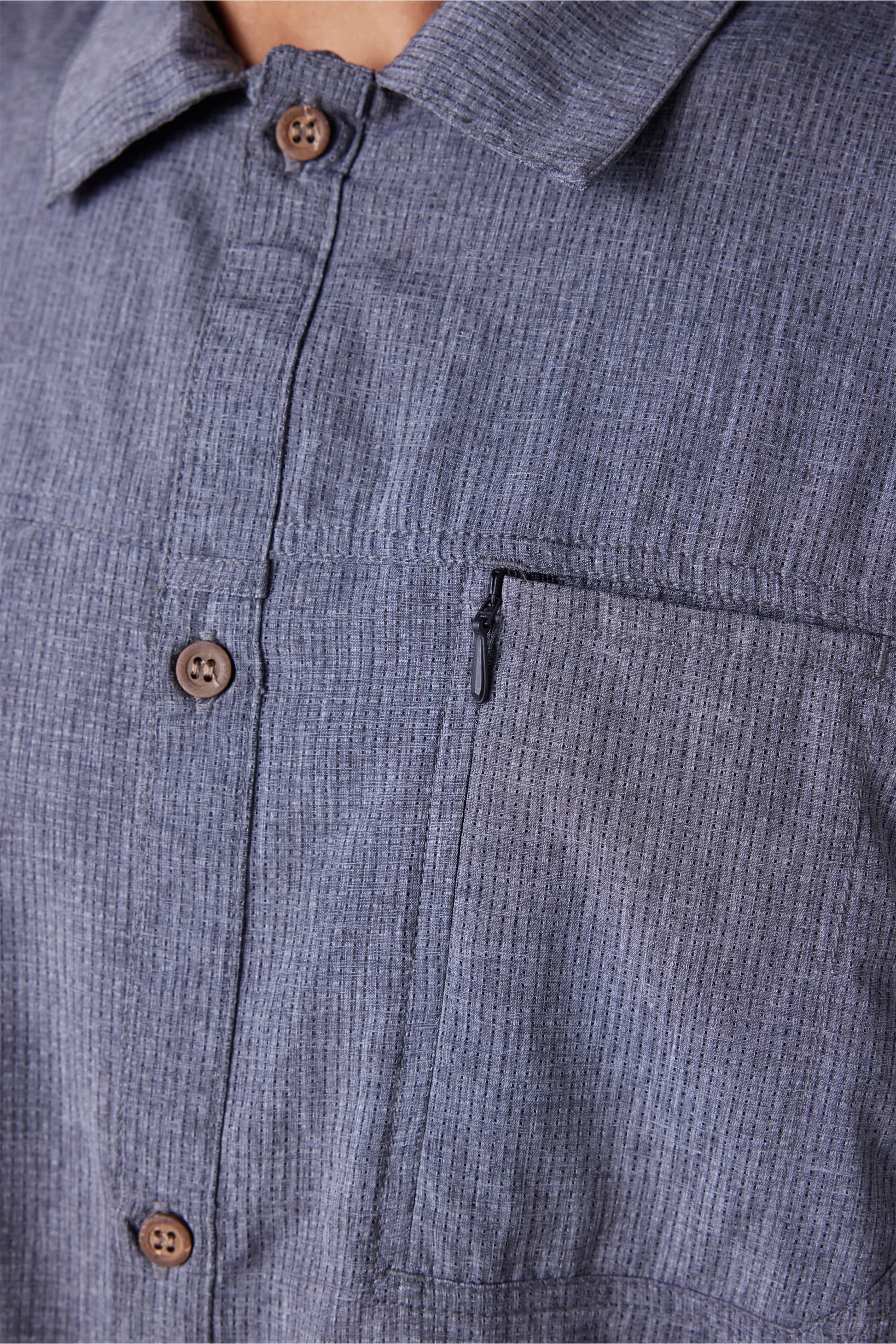 686 Men's Seeker Perforated Button Up | Best Seller