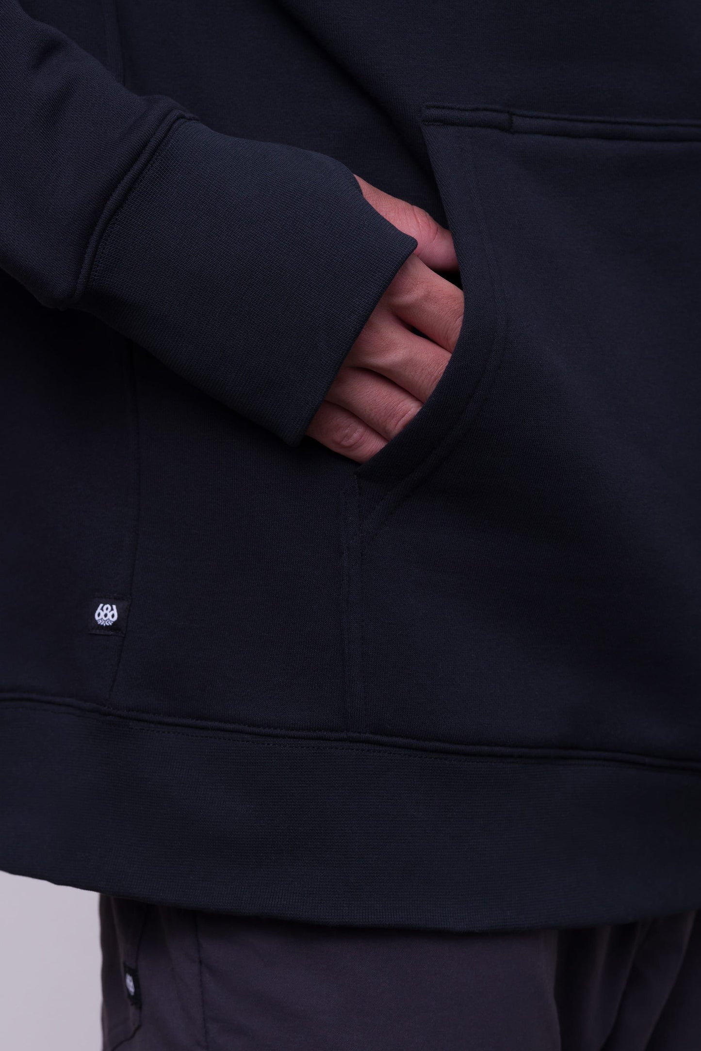 686 Men's Knockout Pullover Hoody | Great Value