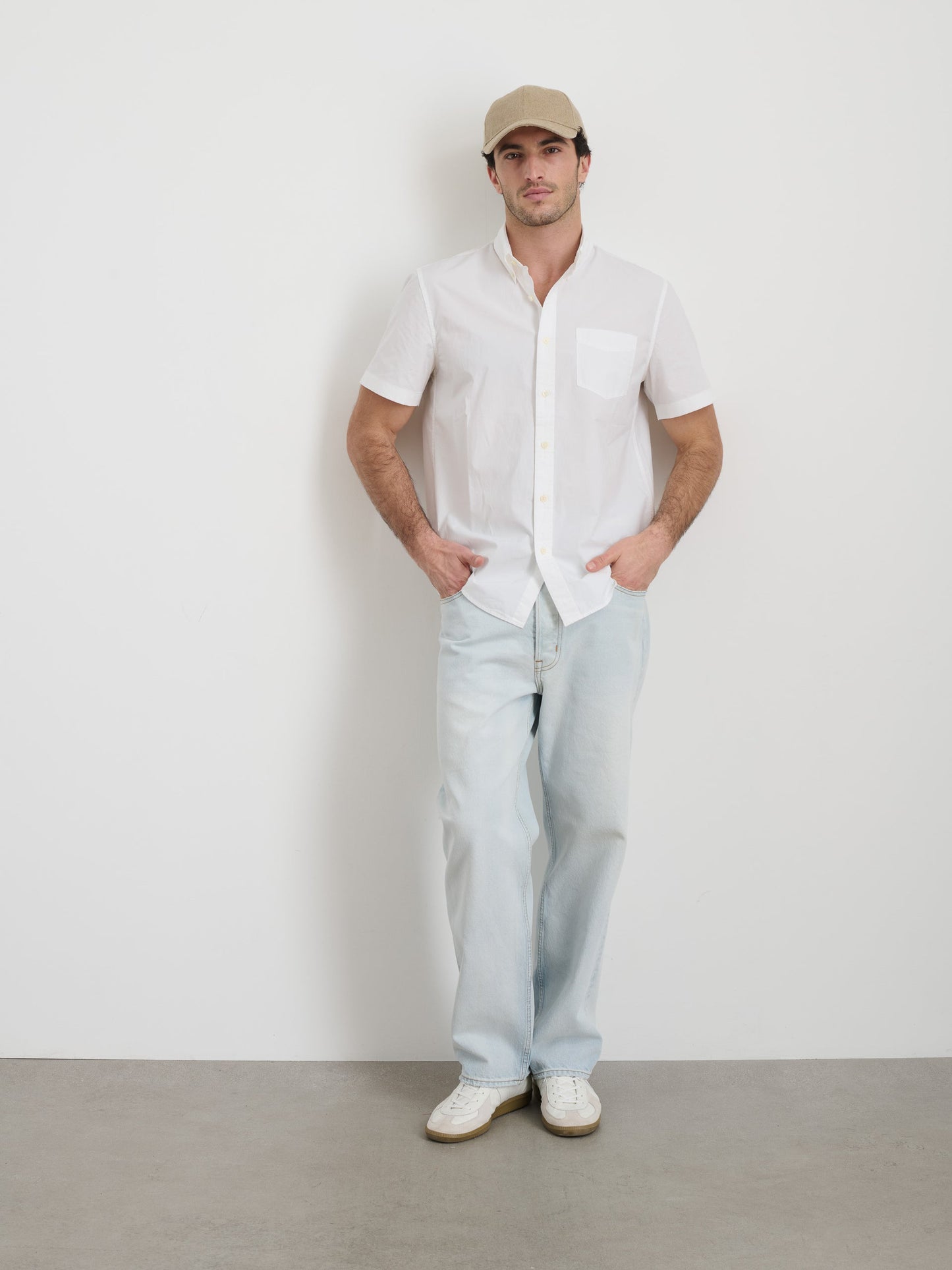 Alex Mill Short Sleeve Mill Shirt in Cotton White