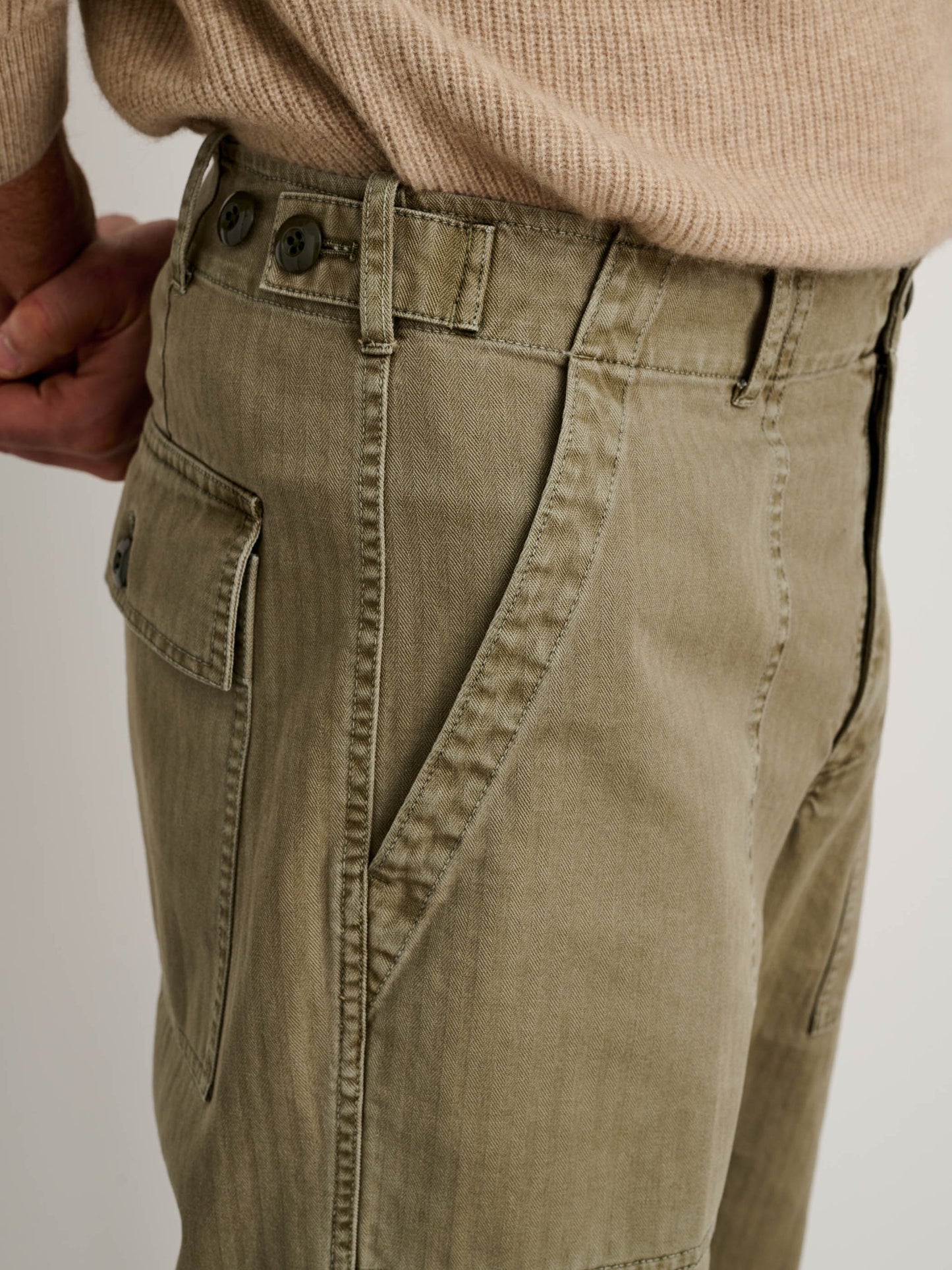 Alex Mill Field Pant in Herringbone Vintage Olive