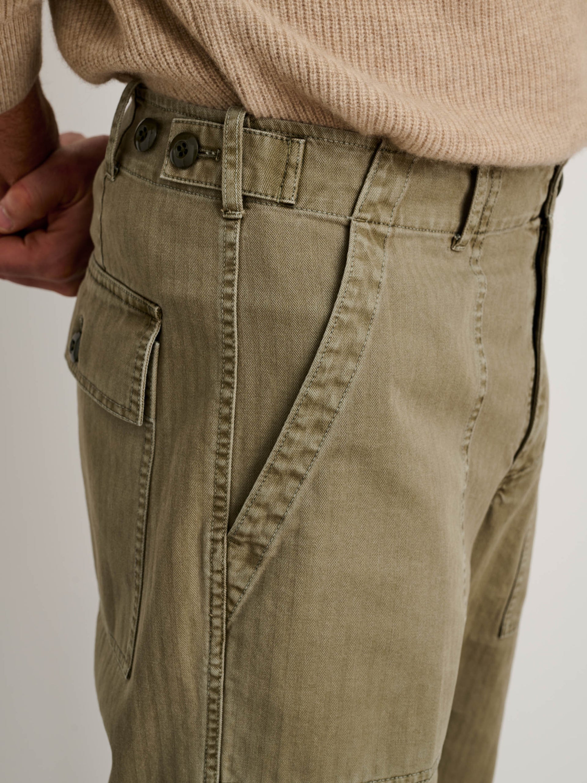 Alex Mill Field Pant in Herringbone Vintage Olive