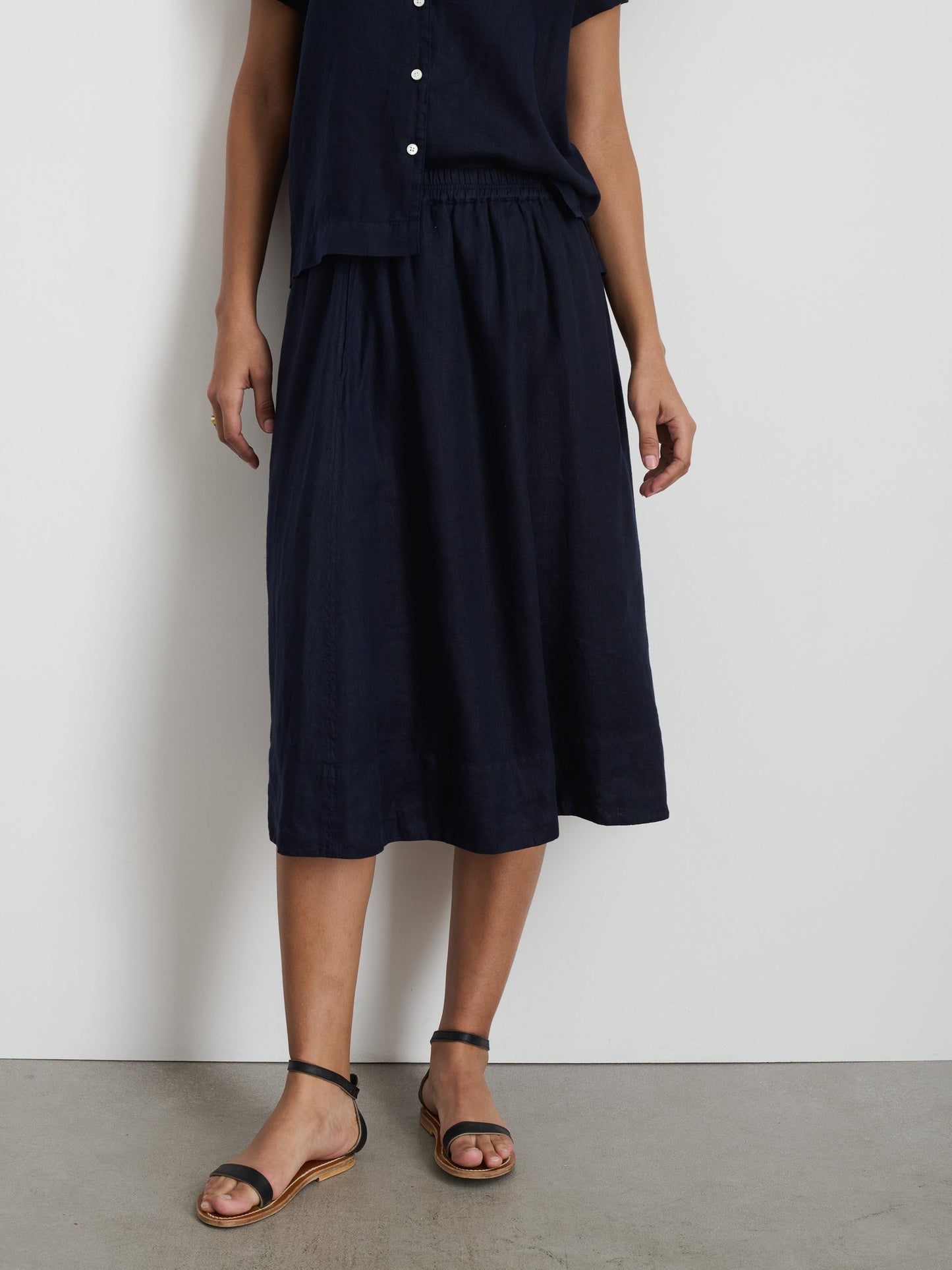 Alex Mill Maddie Skirt in Linen Dark Navy