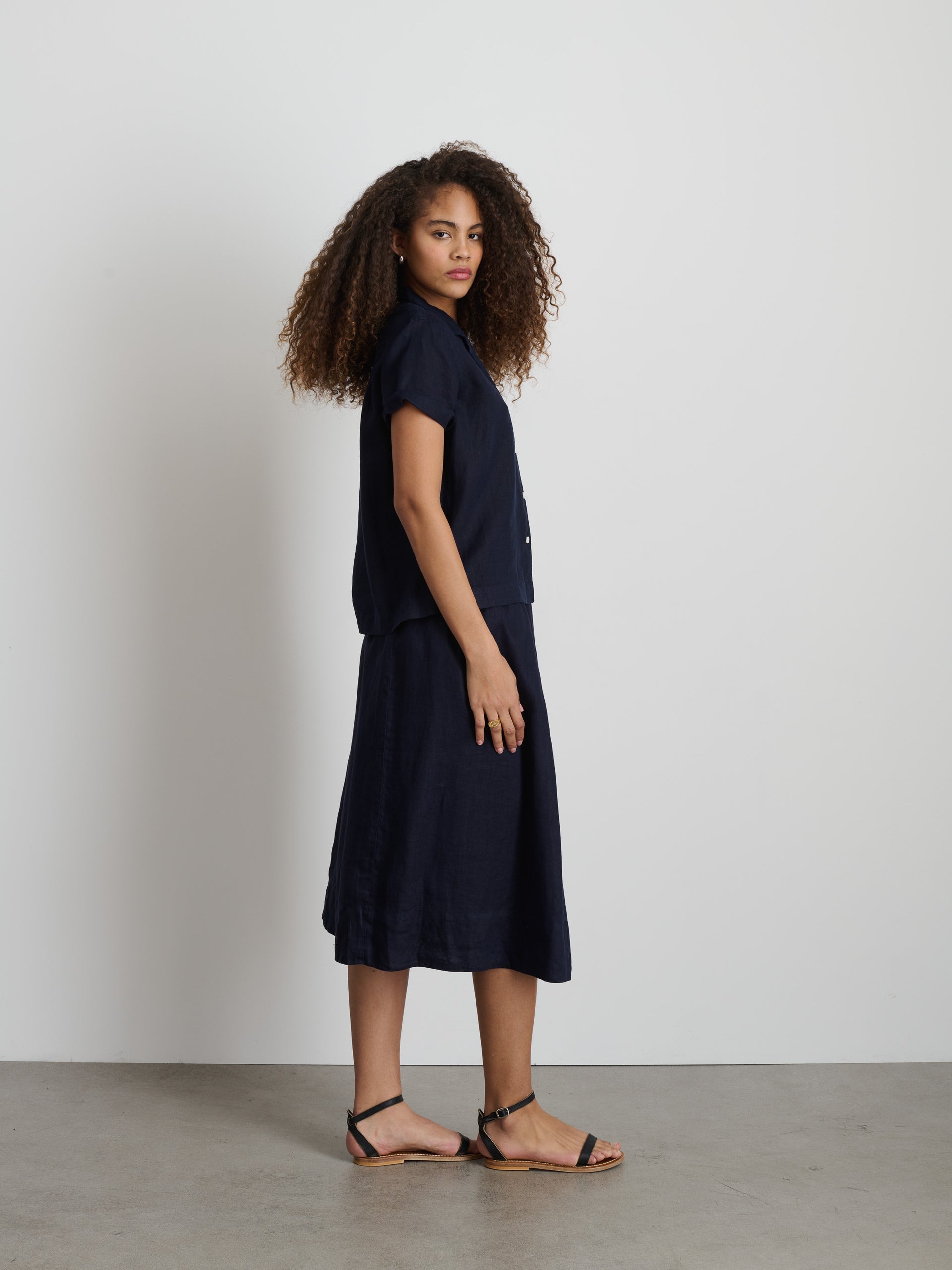 Alex Mill Maddie Skirt in Linen Dark Navy