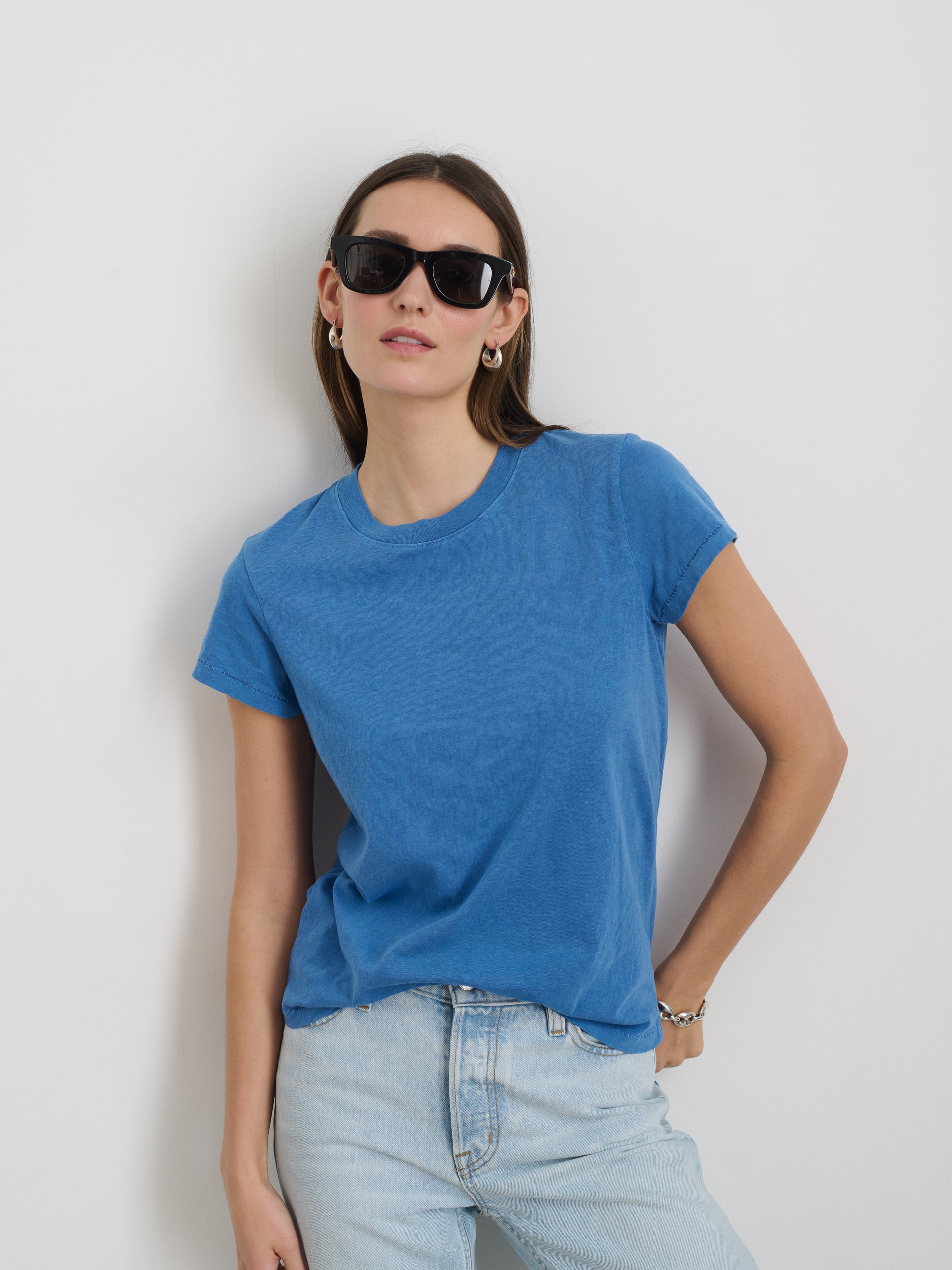 Alex Mill Prospect Tee in Cotton Jersey Washed Cobalt