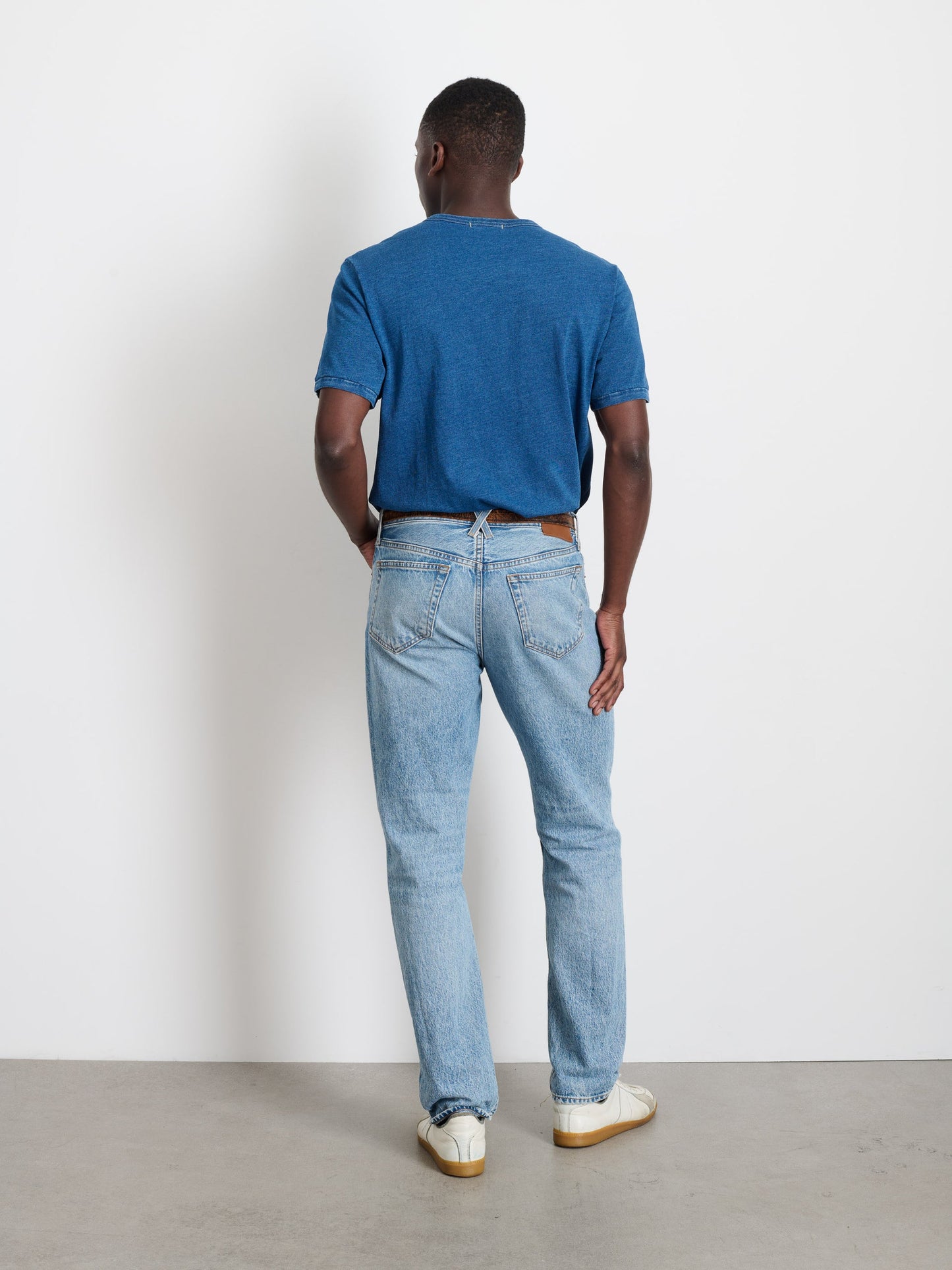 Alex Mill Standard T-Shirt in Indigo Slub Cotton