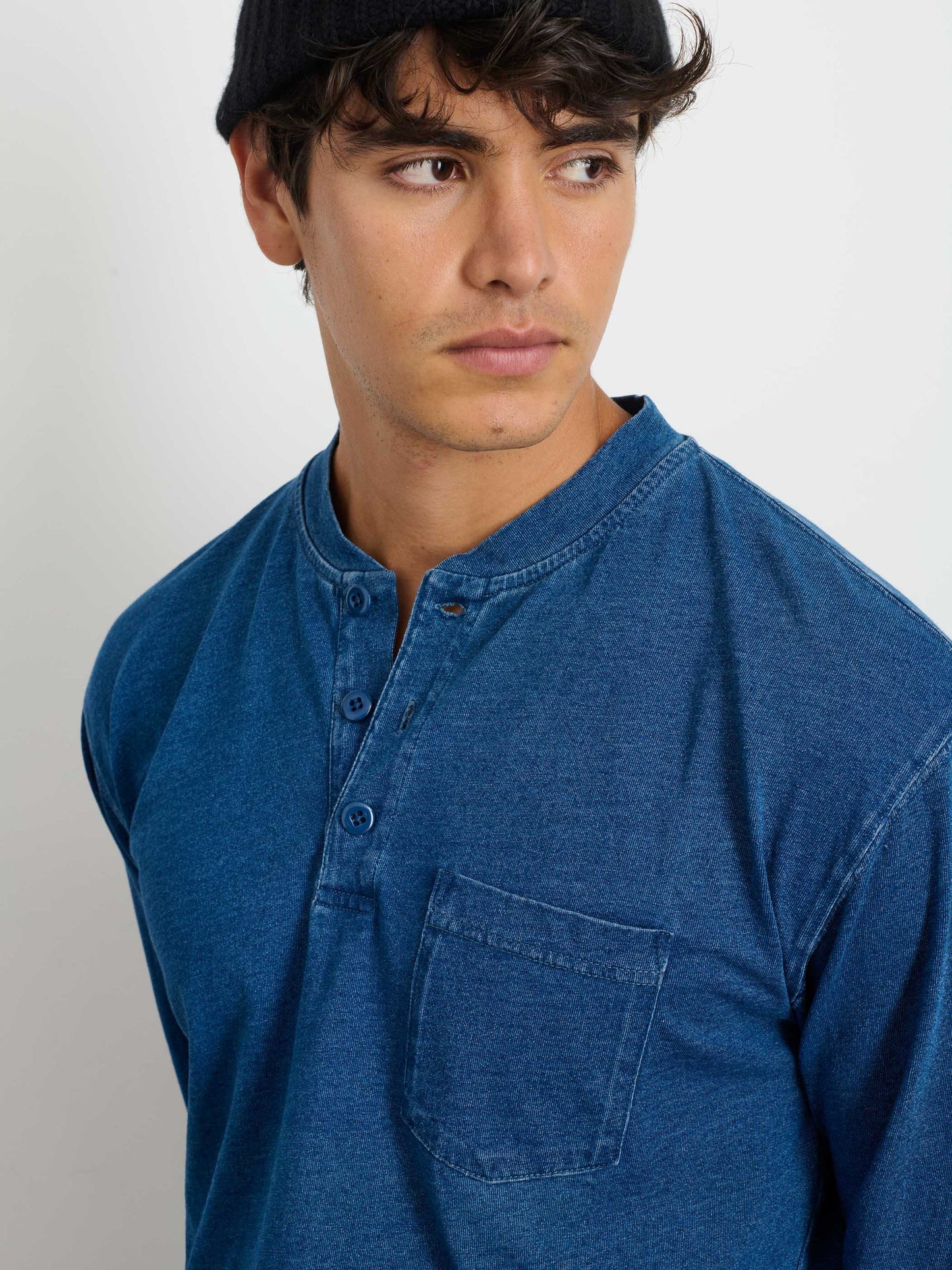 Alex Mill Alan Henley In Indigo Slub Cotton Indigo