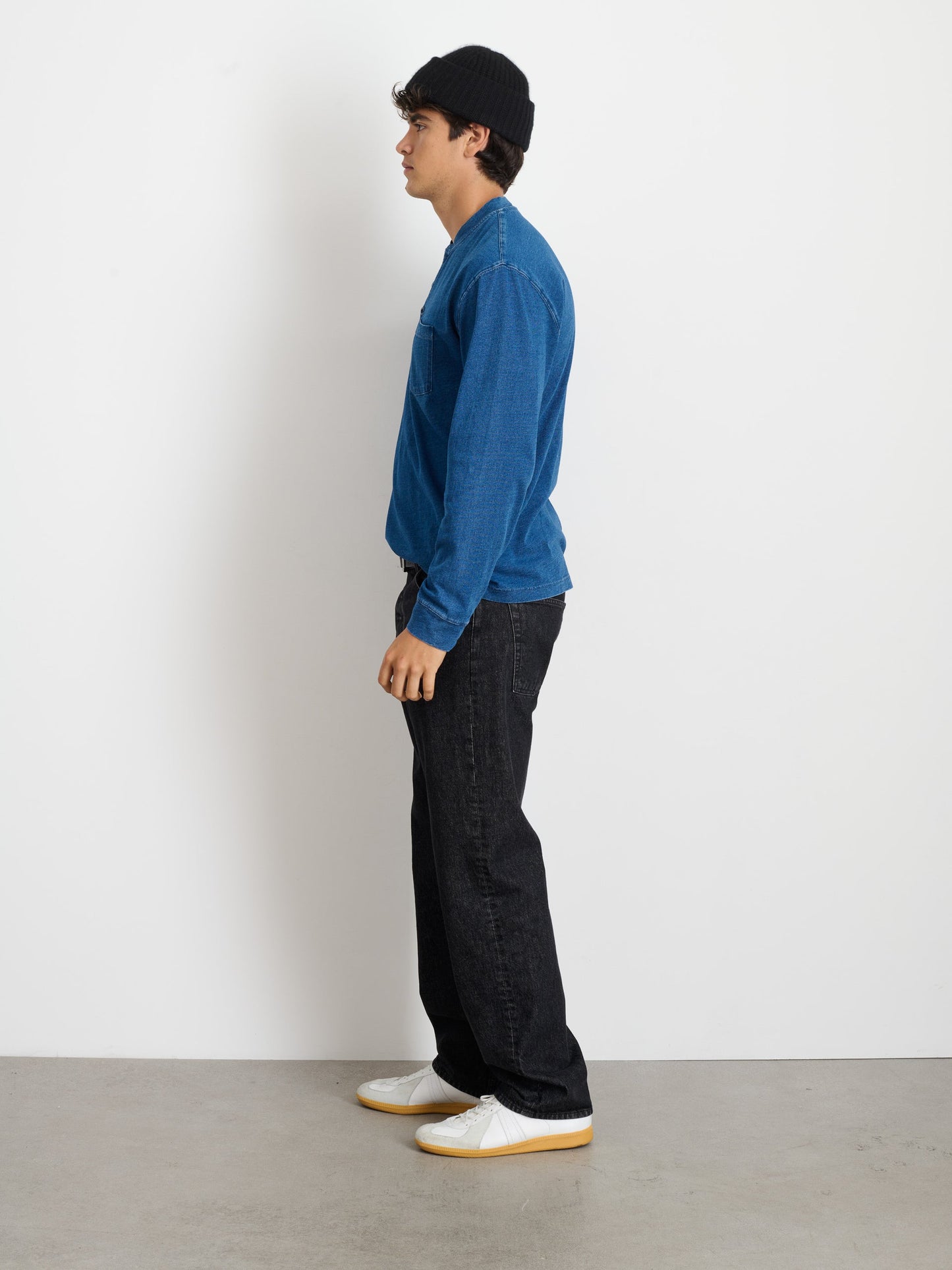 Alex Mill Alan Henley In Indigo Slub Cotton Indigo