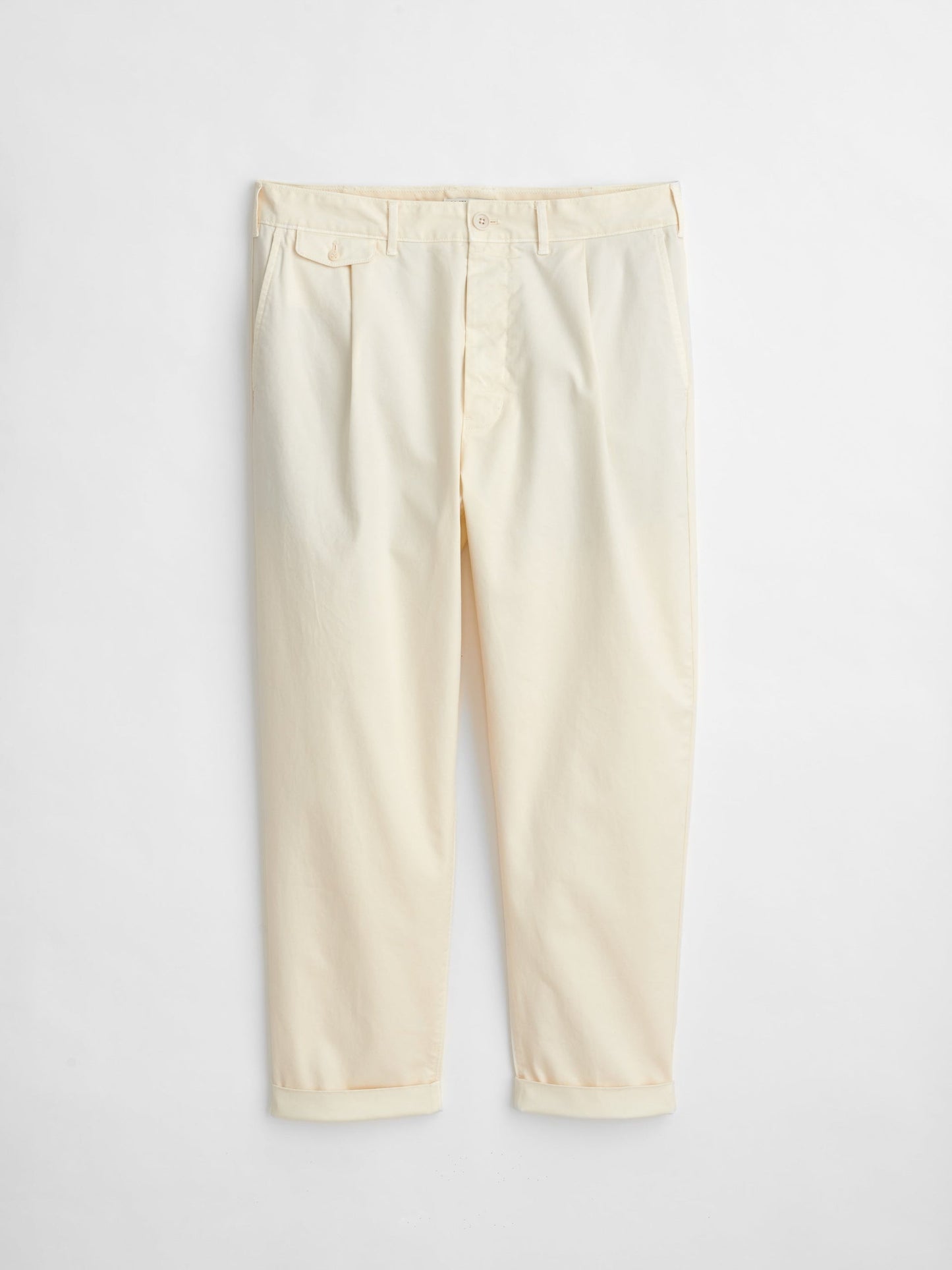 Alex Mill Standard Pleated Pant in Chino Oat Milk