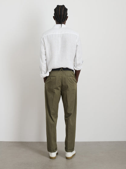 Alex Mill Standard Pleated Pant in Chino Olive Grey