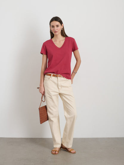 Alex Mill Elliott V Neck Tee in Cotton Cranberry