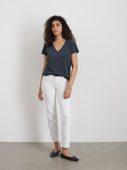 Alex Mill Elliott V Neck Tee in Cotton Washed Navy