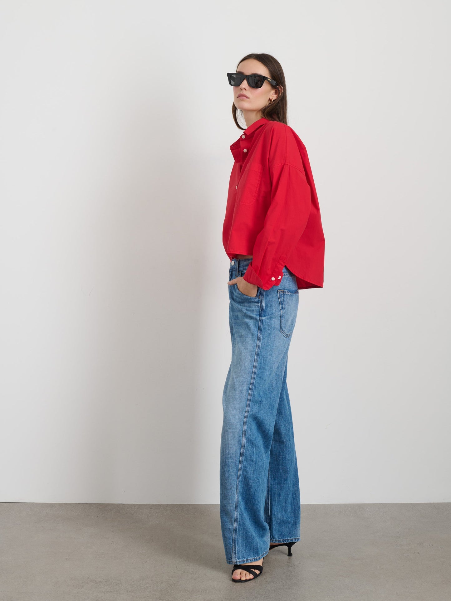 Alex Mill Cropped Jo Shirt in Cotton Poplin Berry Red
