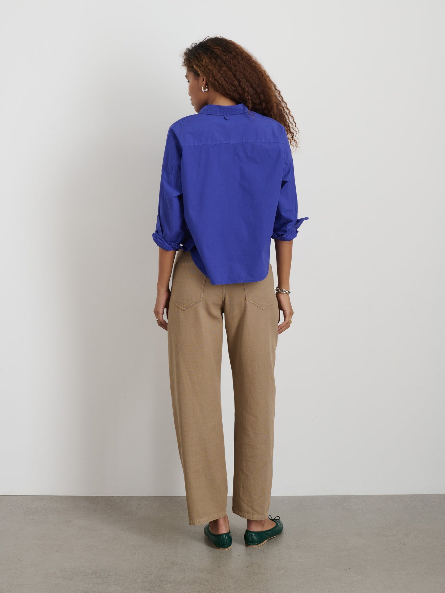 Alex Mill Cropped Jo Shirt in Cotton Poplin Royal Blue
