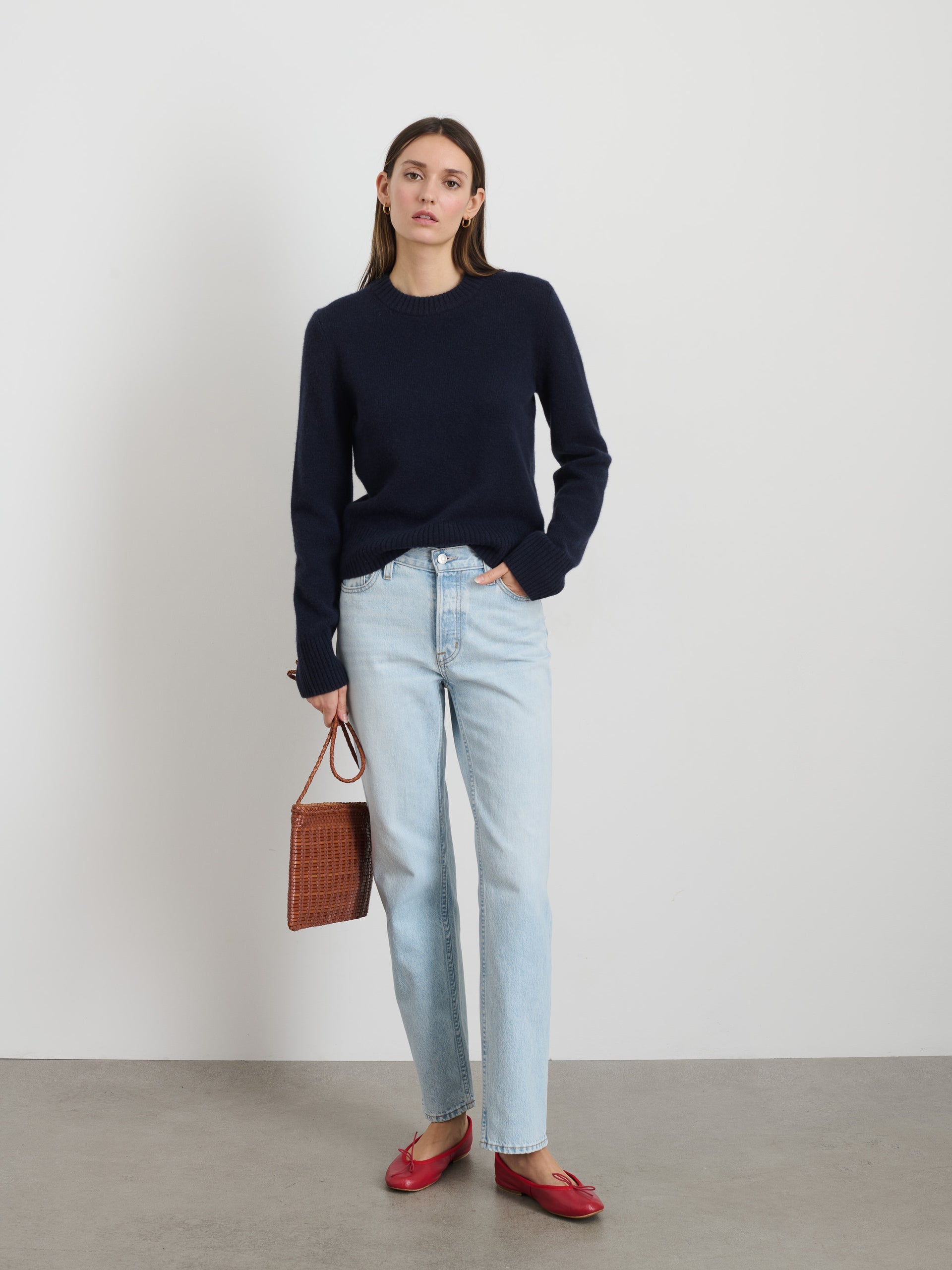 Alex Mill Michelle Crewneck Sweater in Cashmere Navy