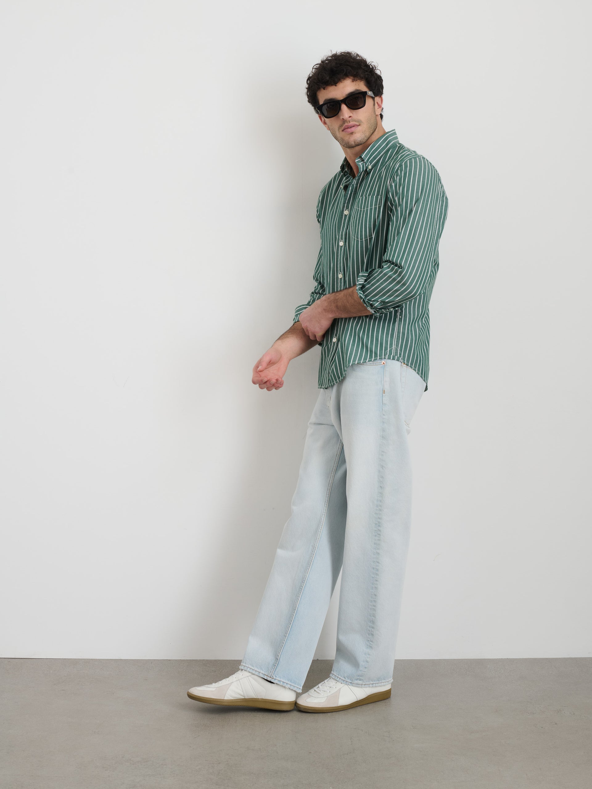 Alex Mill Mill Shirt in Thin Stripe