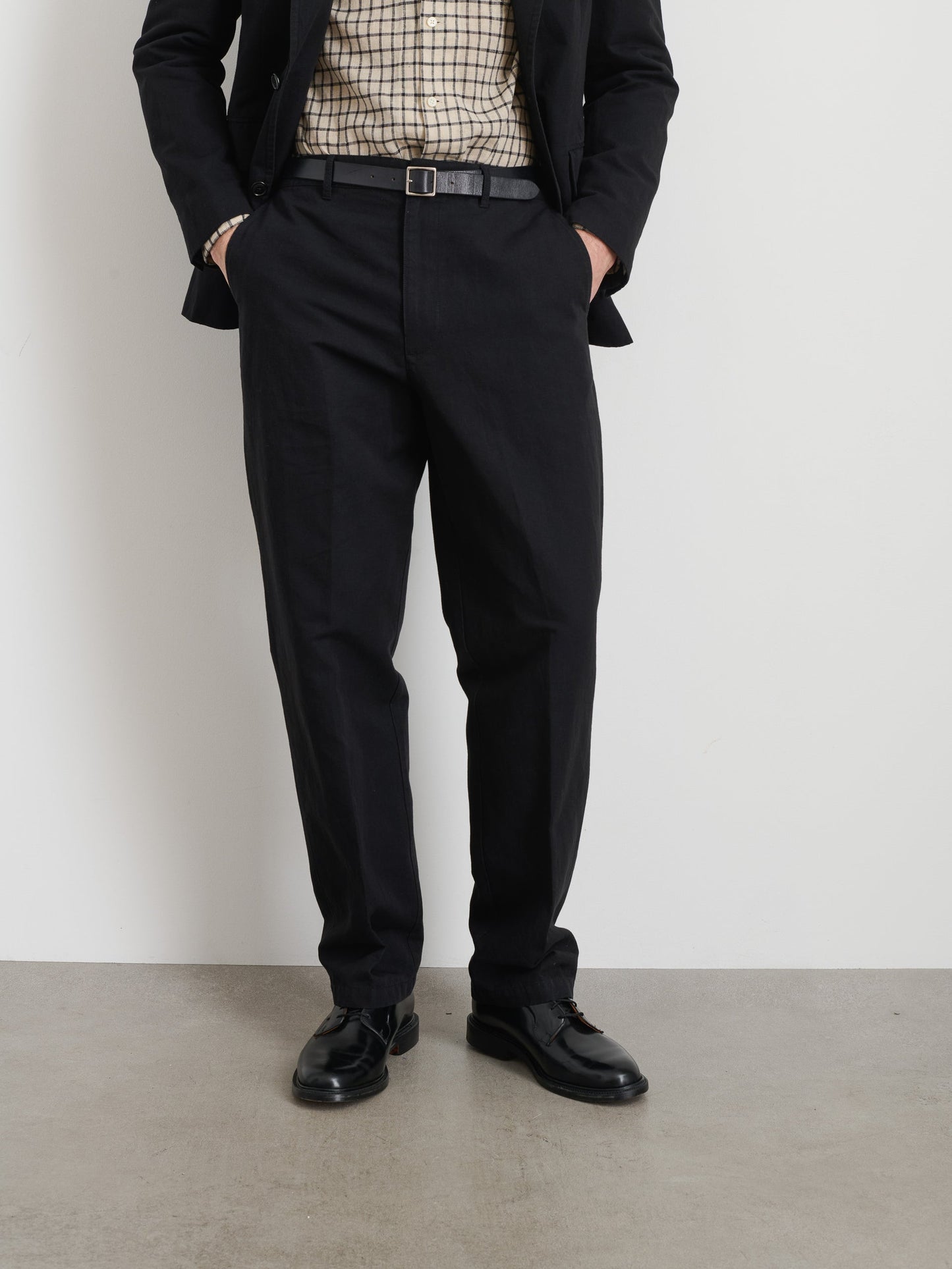 Alex Mill Cooper Trouser in Cotton Linen Black