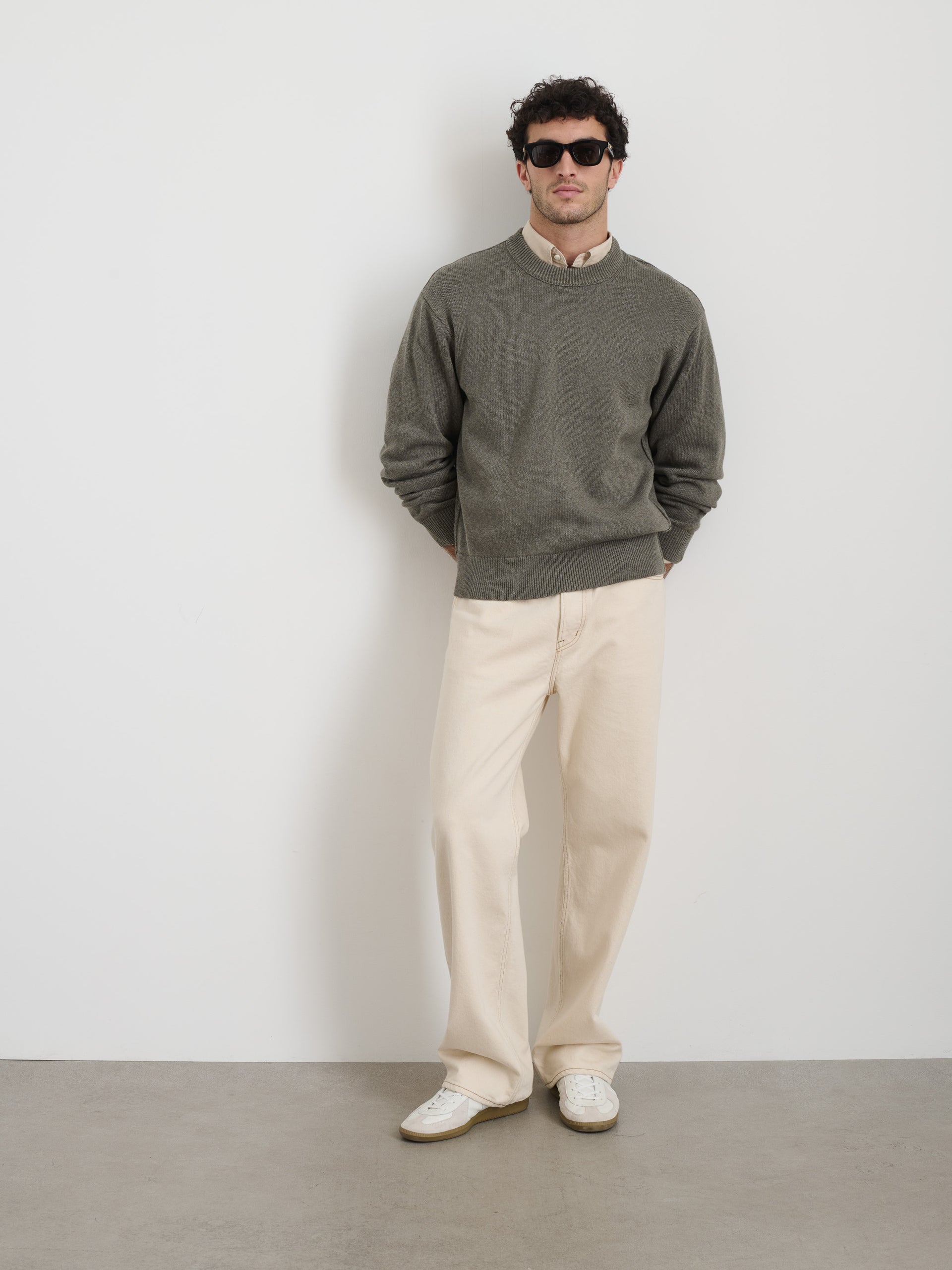Alex Mill Gabriel Crewneck Sweater in Cotton Linen Heather Olive