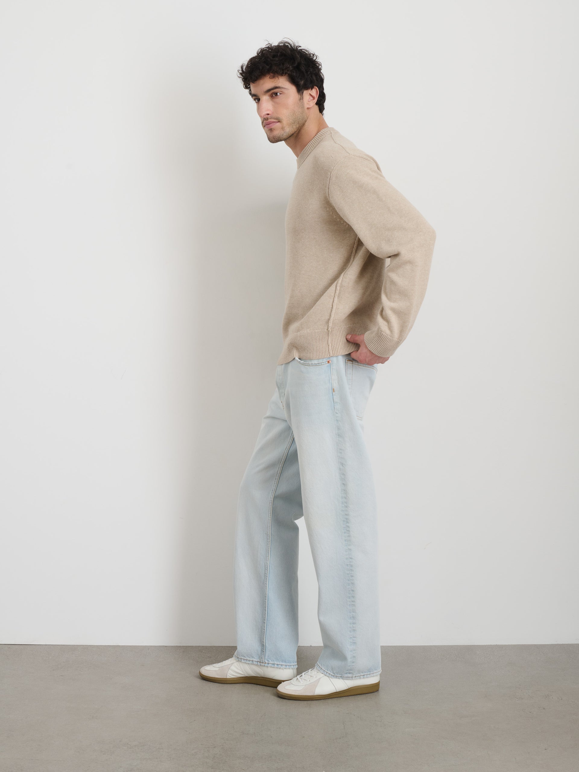 Alex Mill Gabriel Crewneck Sweater in Cotton Linen Heather Sand