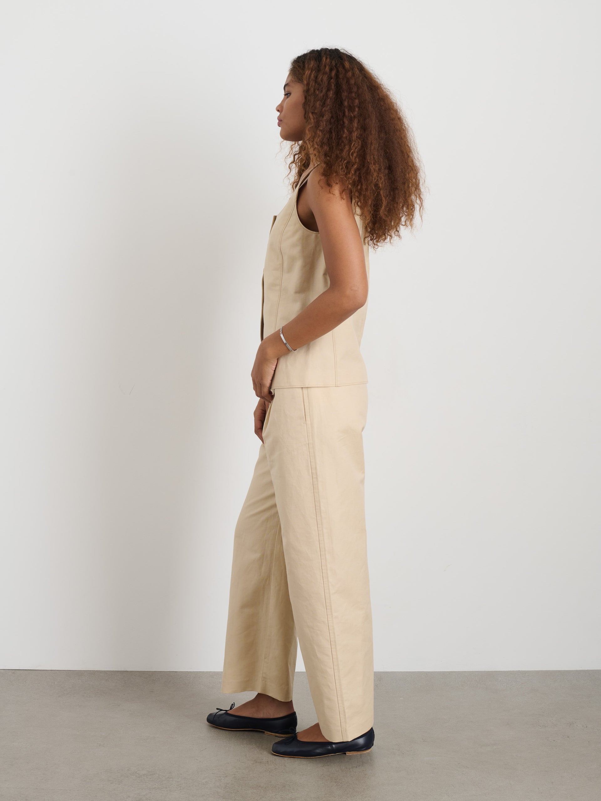 Alex Mill Soho Scoop Vest In Linen Cotton Tan