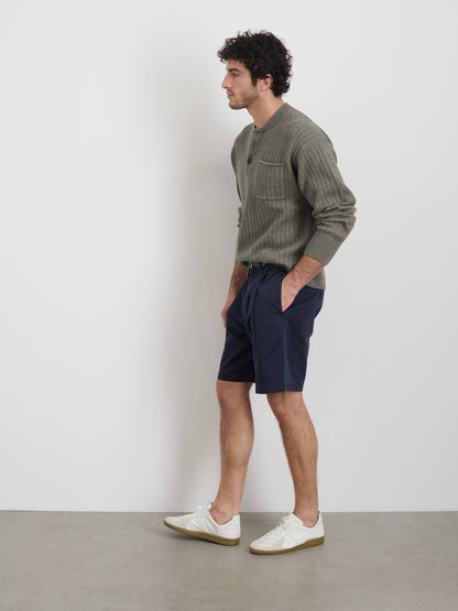 Alex Mill Standard Pleated Short In Chino Dark Navy