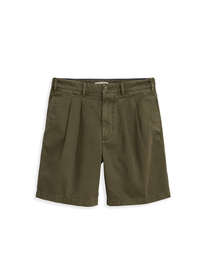 Alex Mill Standard Pleated Short In Chino Deep Moss