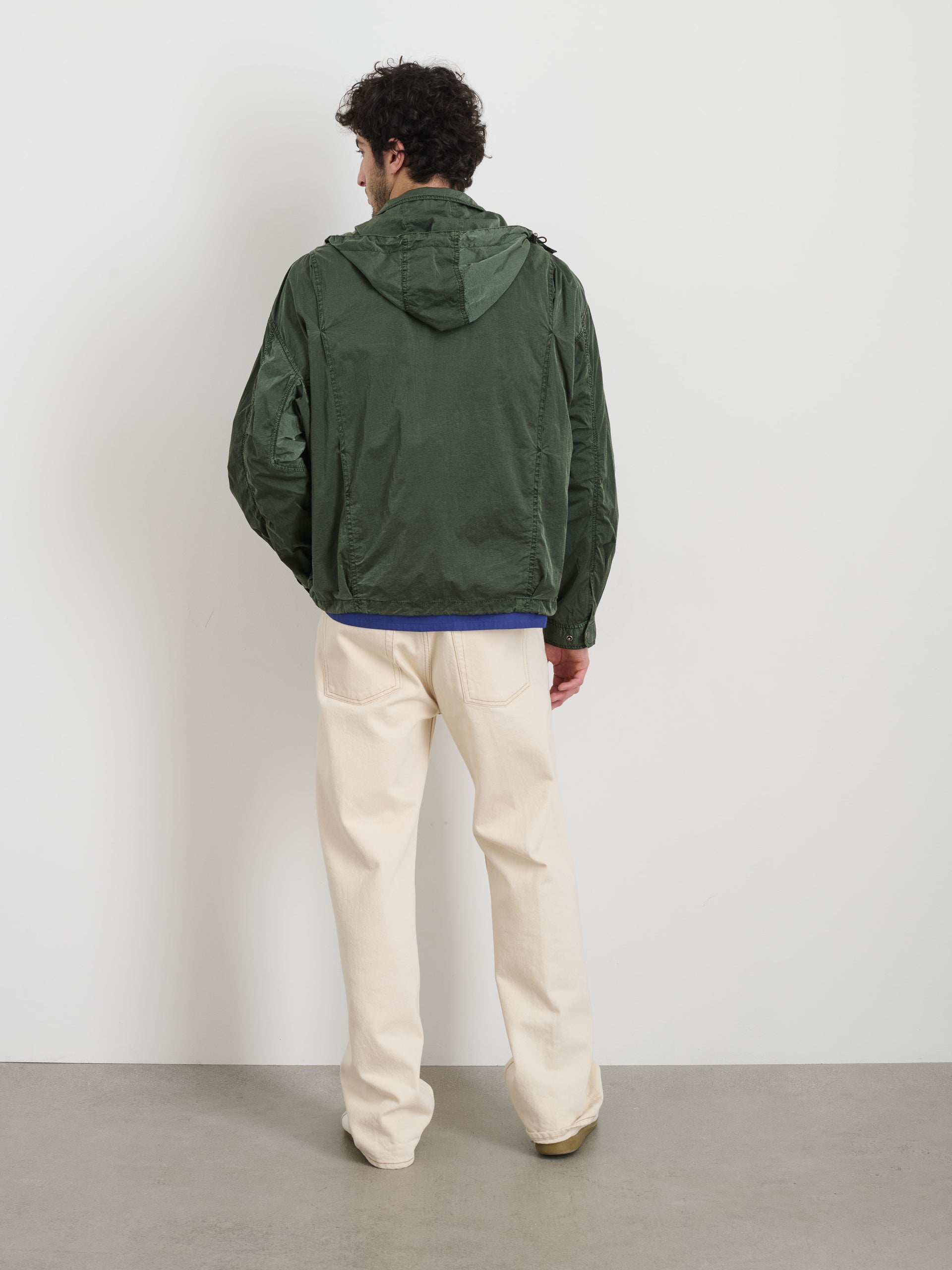 Alex Mill David Windbreaker In Garment Dyed Nylon Flight Green