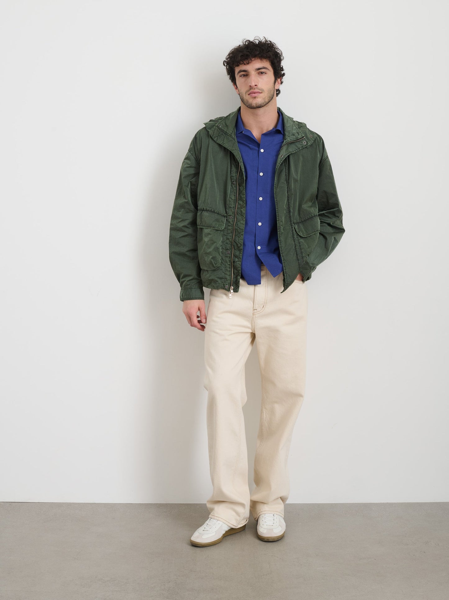 Alex Mill David Windbreaker In Garment Dyed Nylon Flight Green