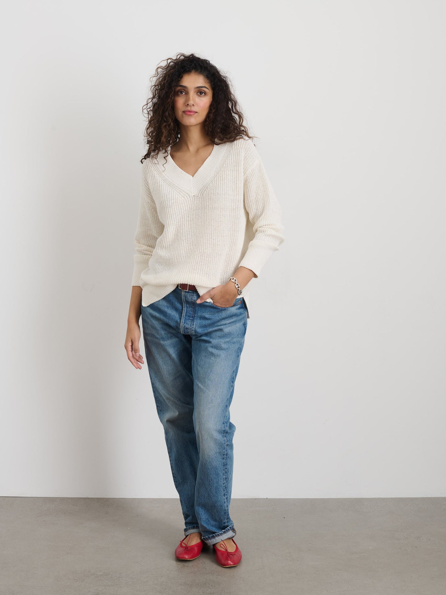 Alex Mill Arielle V Neck Sweater In Cotton Linen Off White