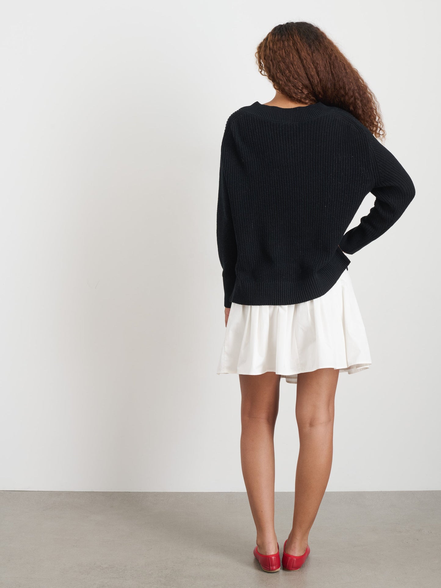 Alex Mill Arielle V Neck Sweater In Cotton Linen Washed Black