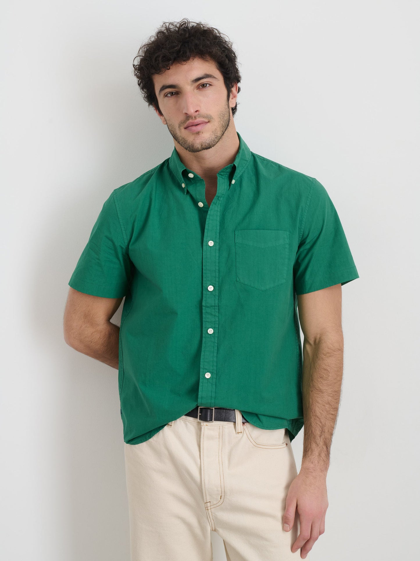 Alex Mill Short Sleeve Mill Shirt in Cotton Bright Emerald